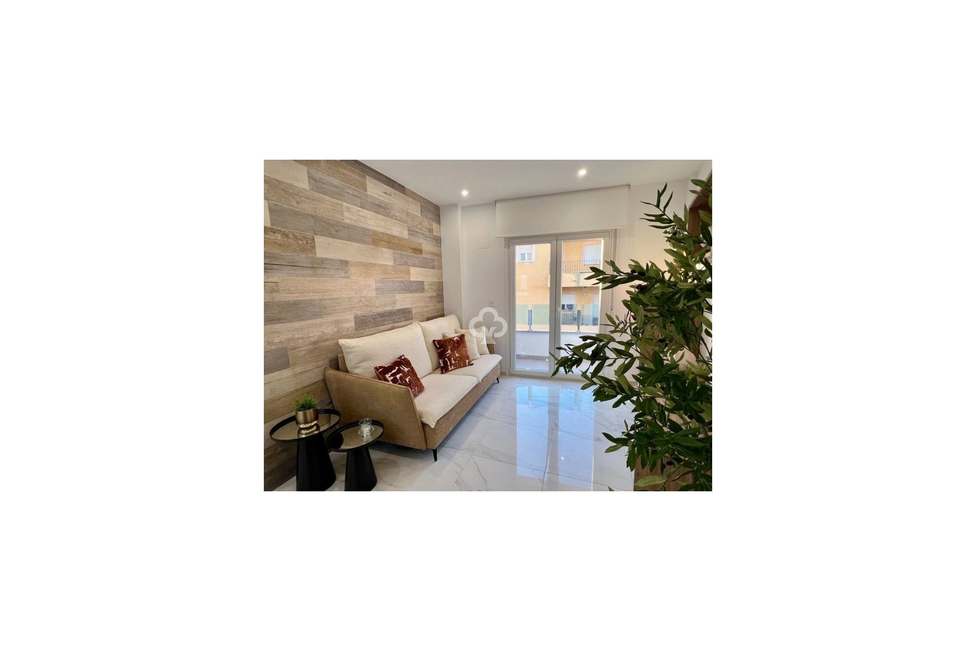 Obra nueva - Apartamentos -
Jacarilla