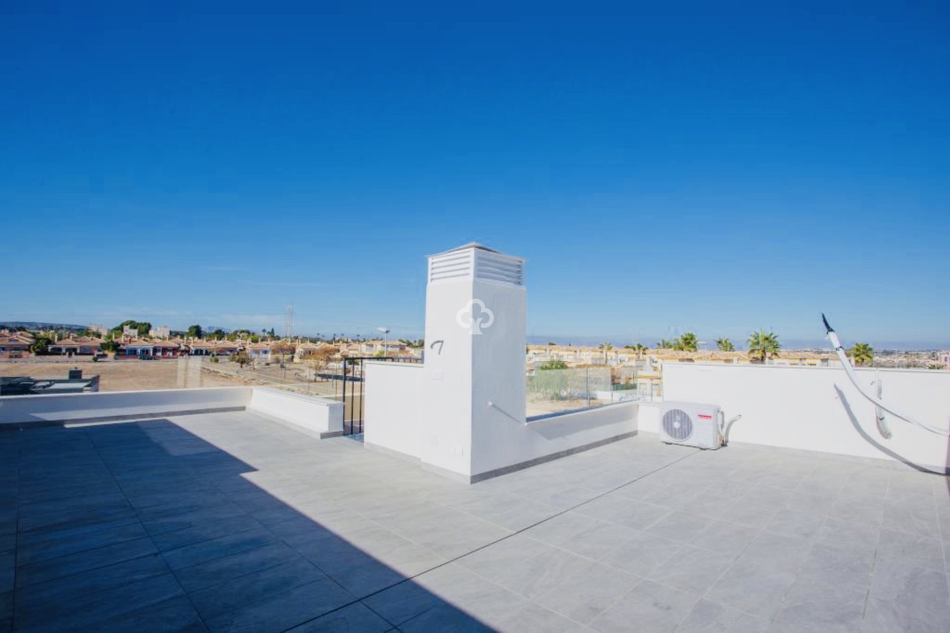 Obra nueva - Chalet independiente -
Los Montesinos - 03187