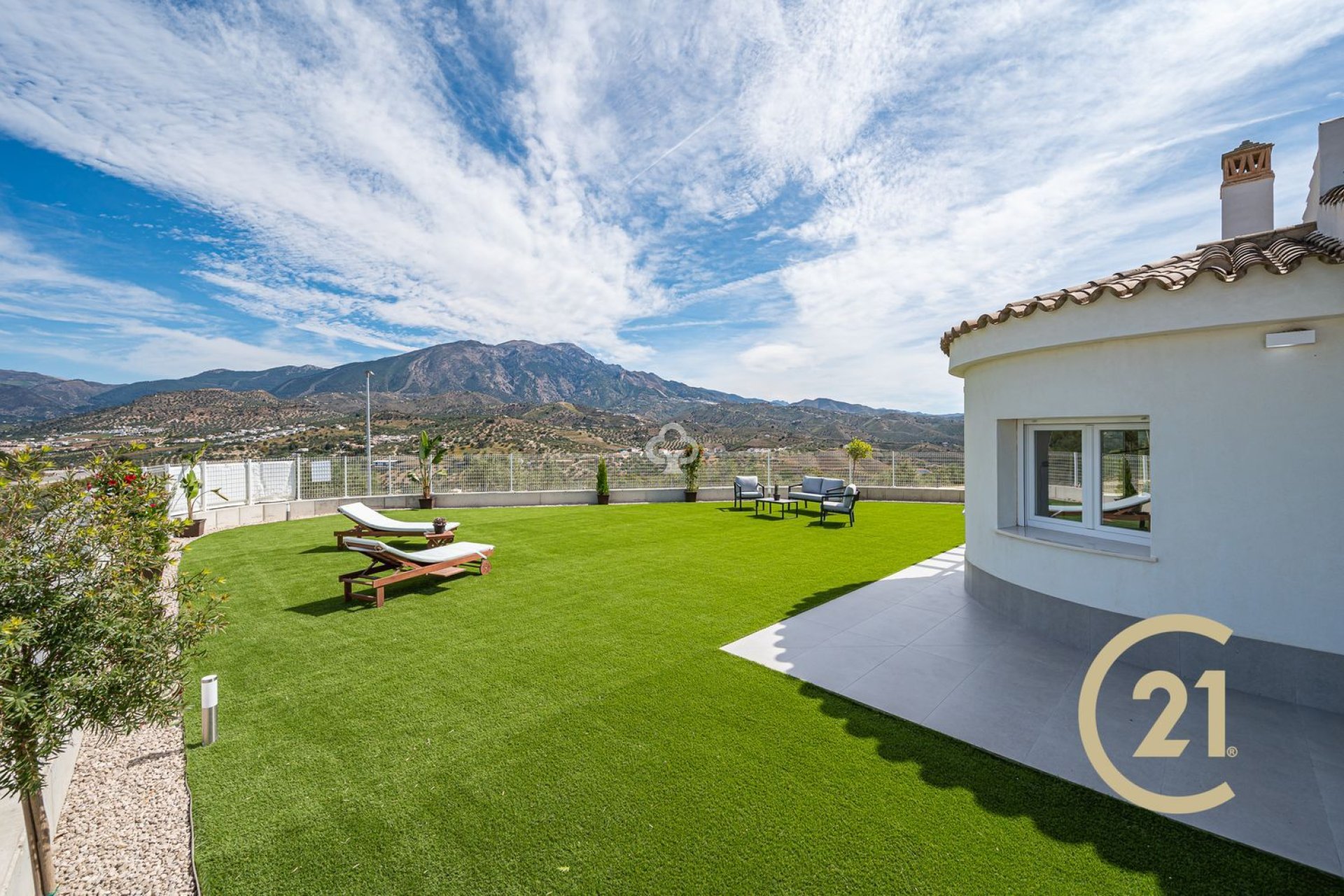 Obra nueva - Chalet independiente -
Viñuela