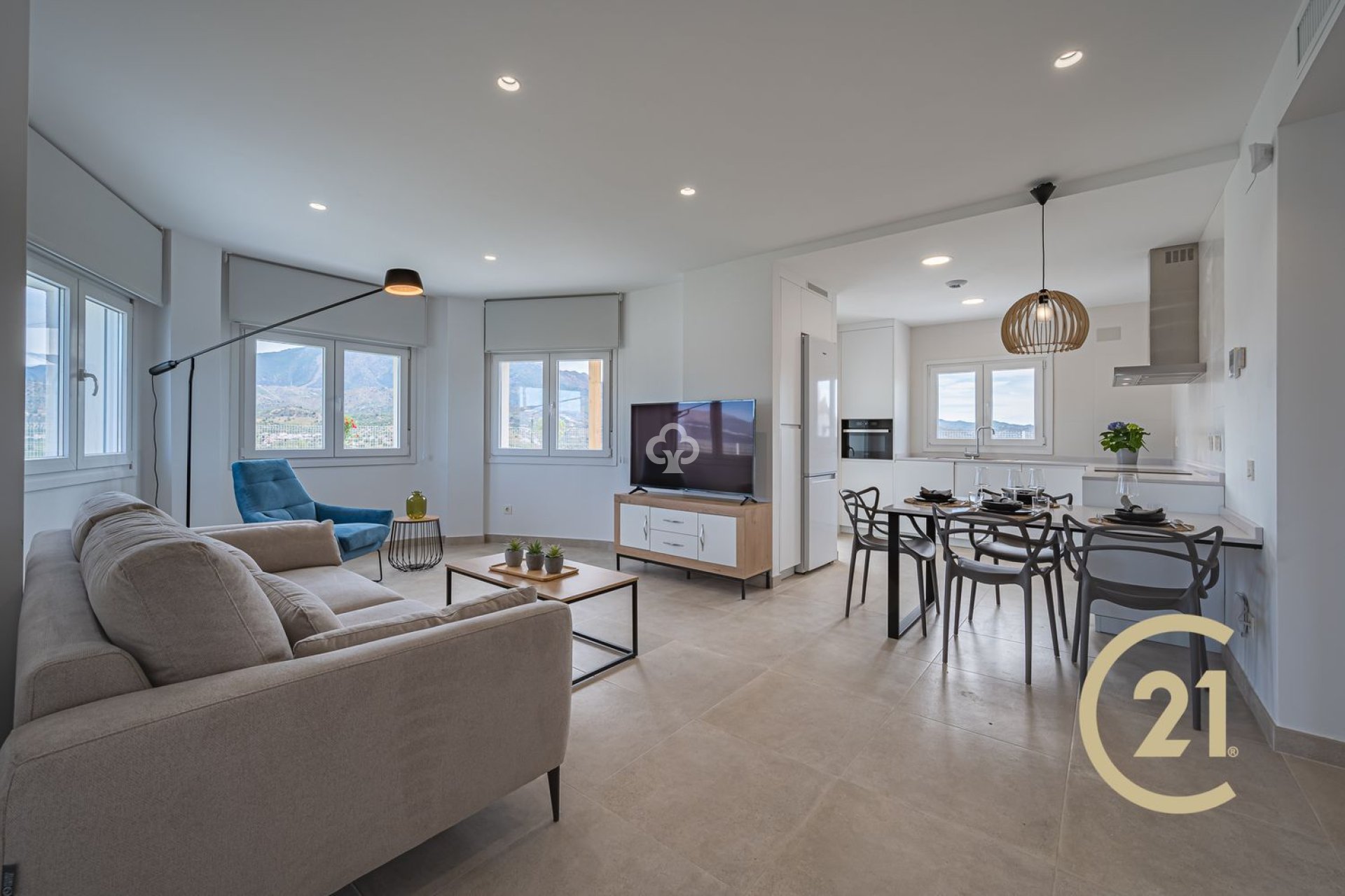 Obra nueva - Chalet independiente -
Viñuela