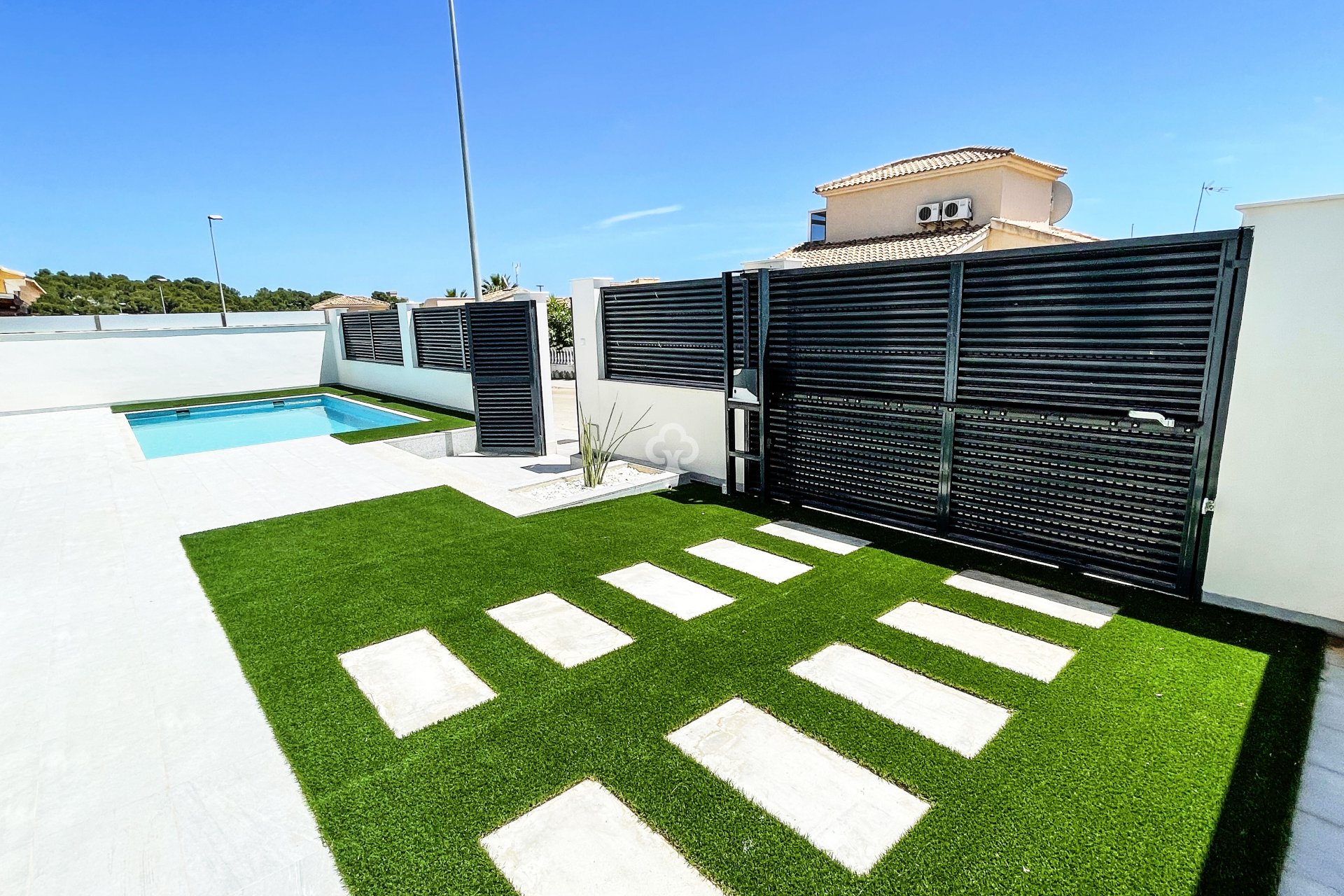 Obra nueva - Villas -
Pilar de la Horadada - 03191