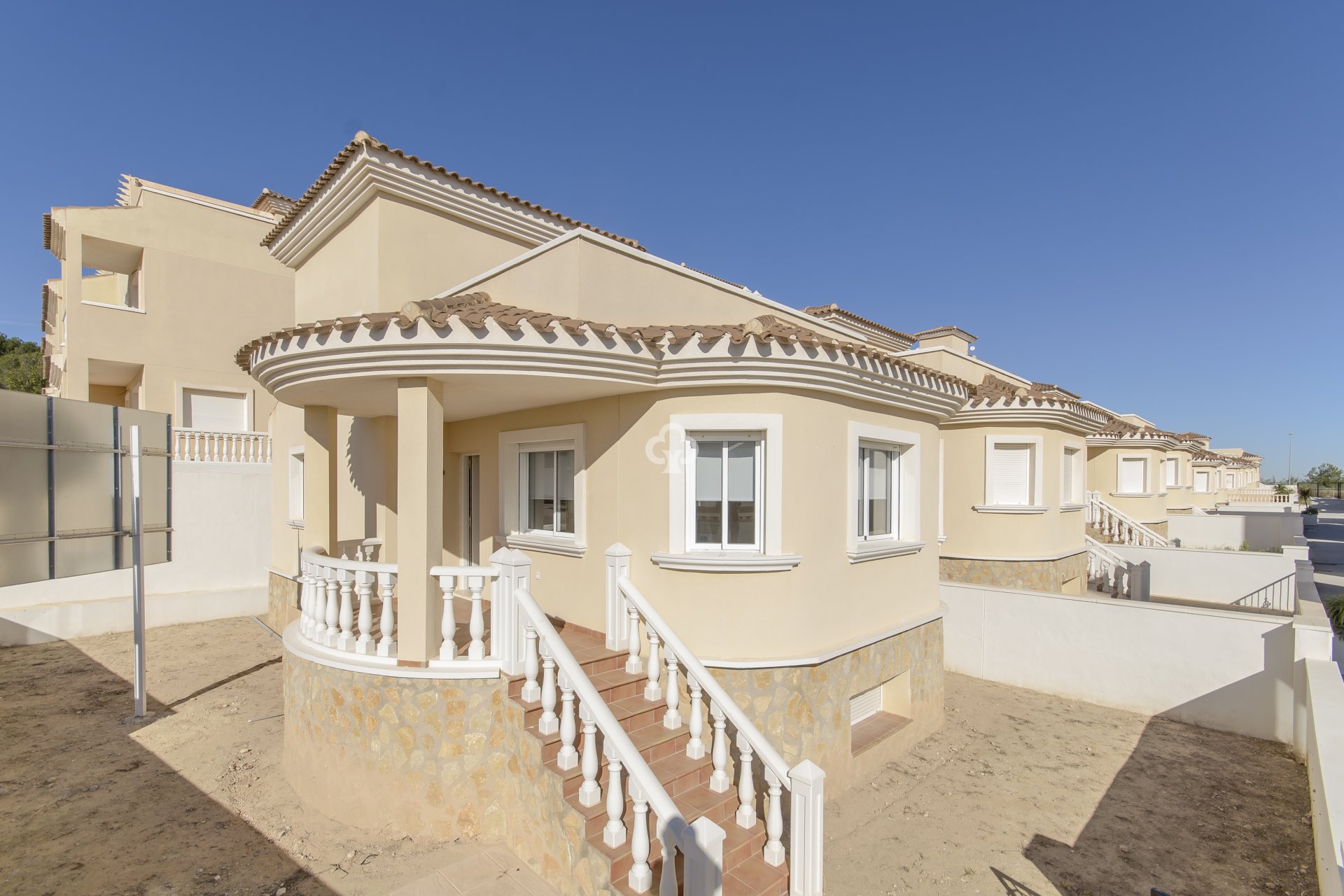 Obra nueva - Villas -
San Miguel de Salinas