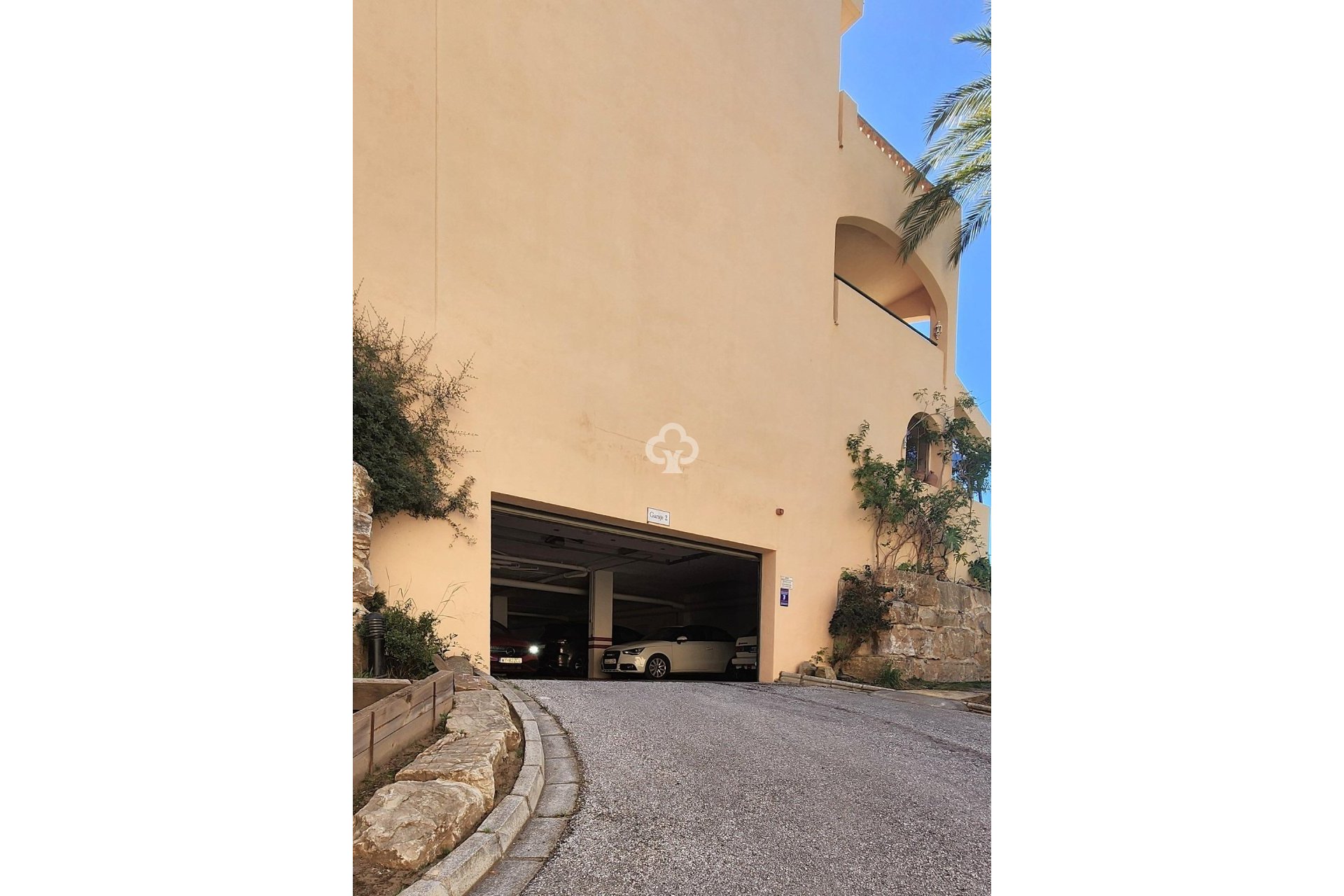 Resale - Apartament -
Elviria