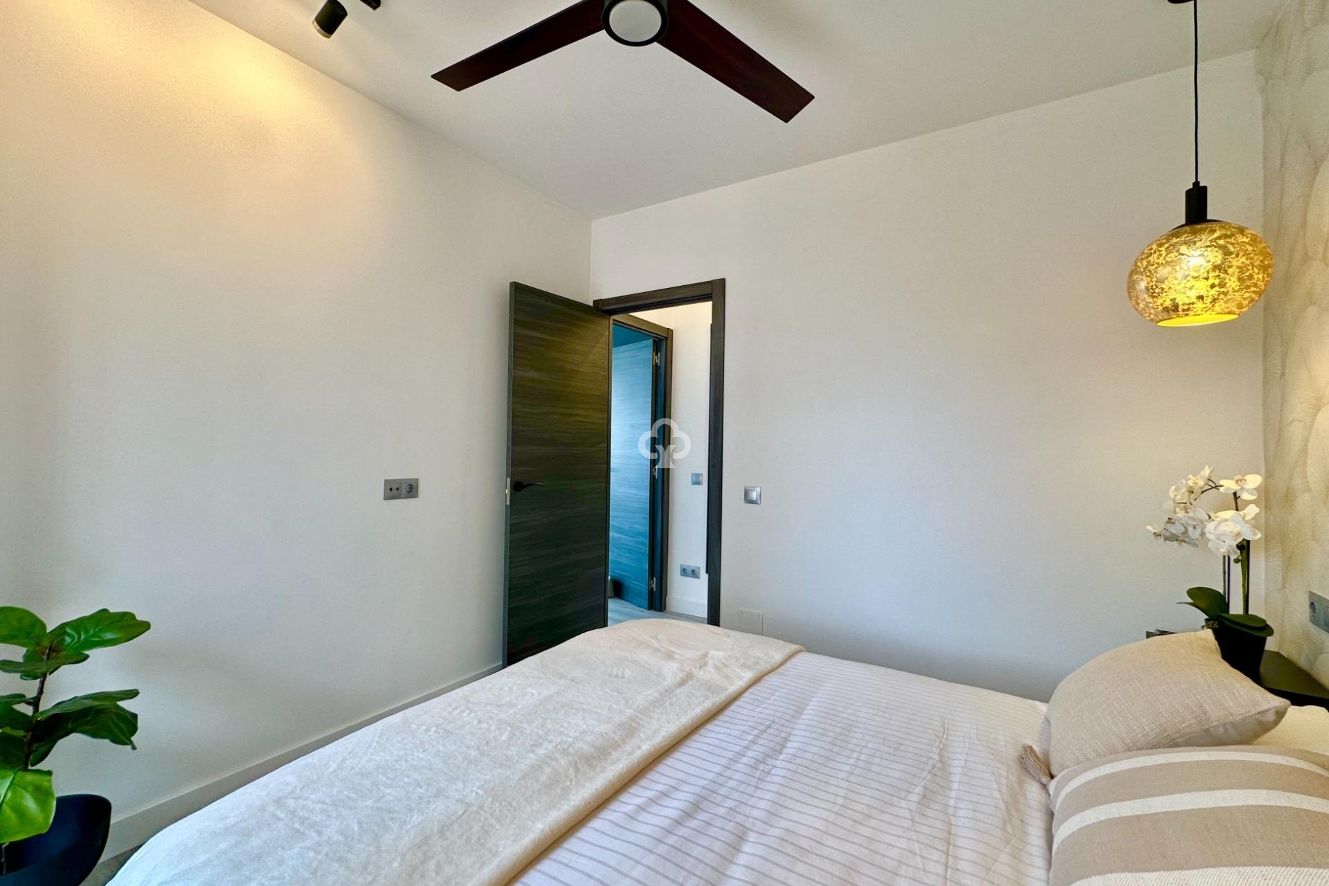 Resale - Apartament -
Fuengirola - 1ª Línea de playa