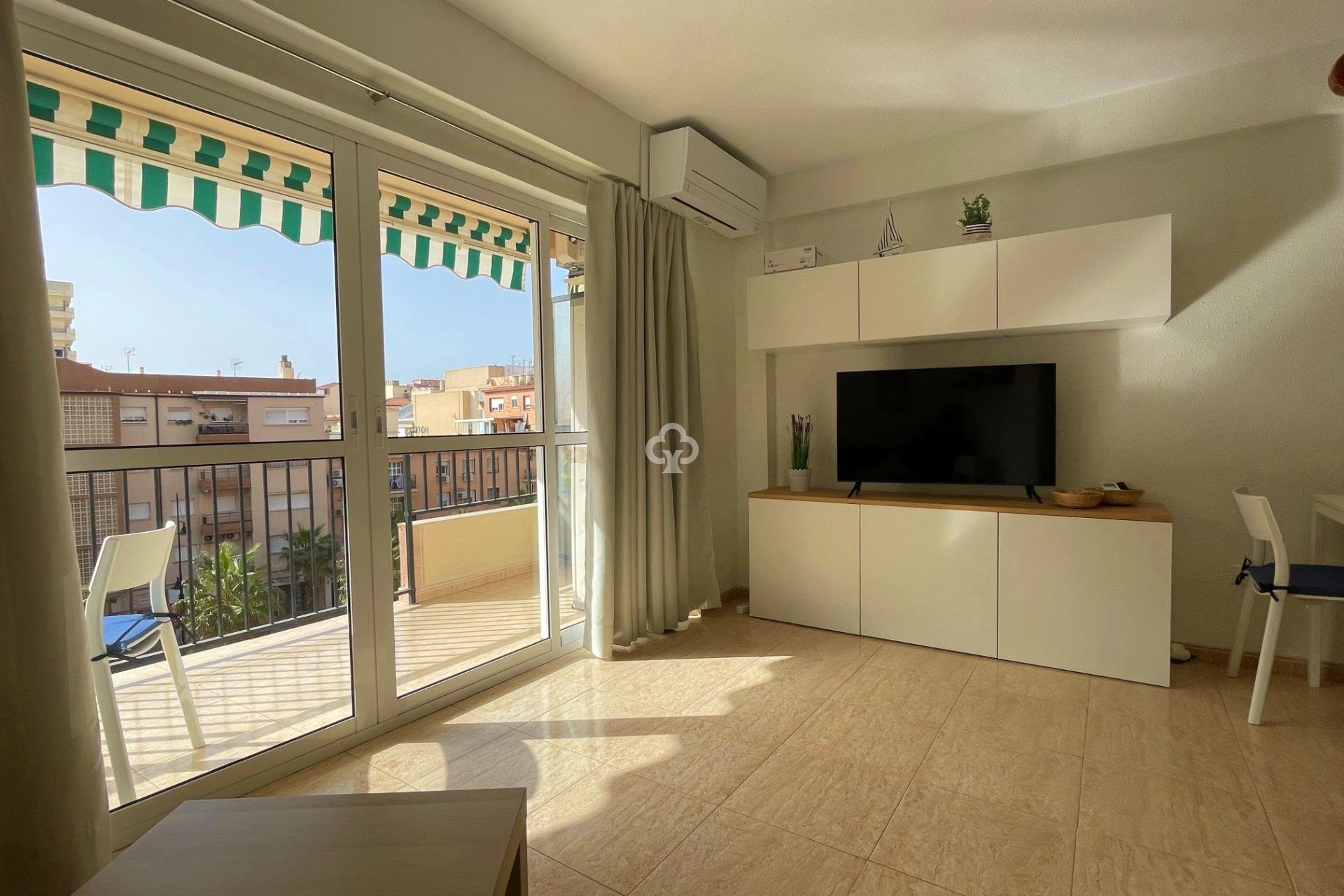 Resale - Apartament -
Fuengirola - 1ª Línea de playa