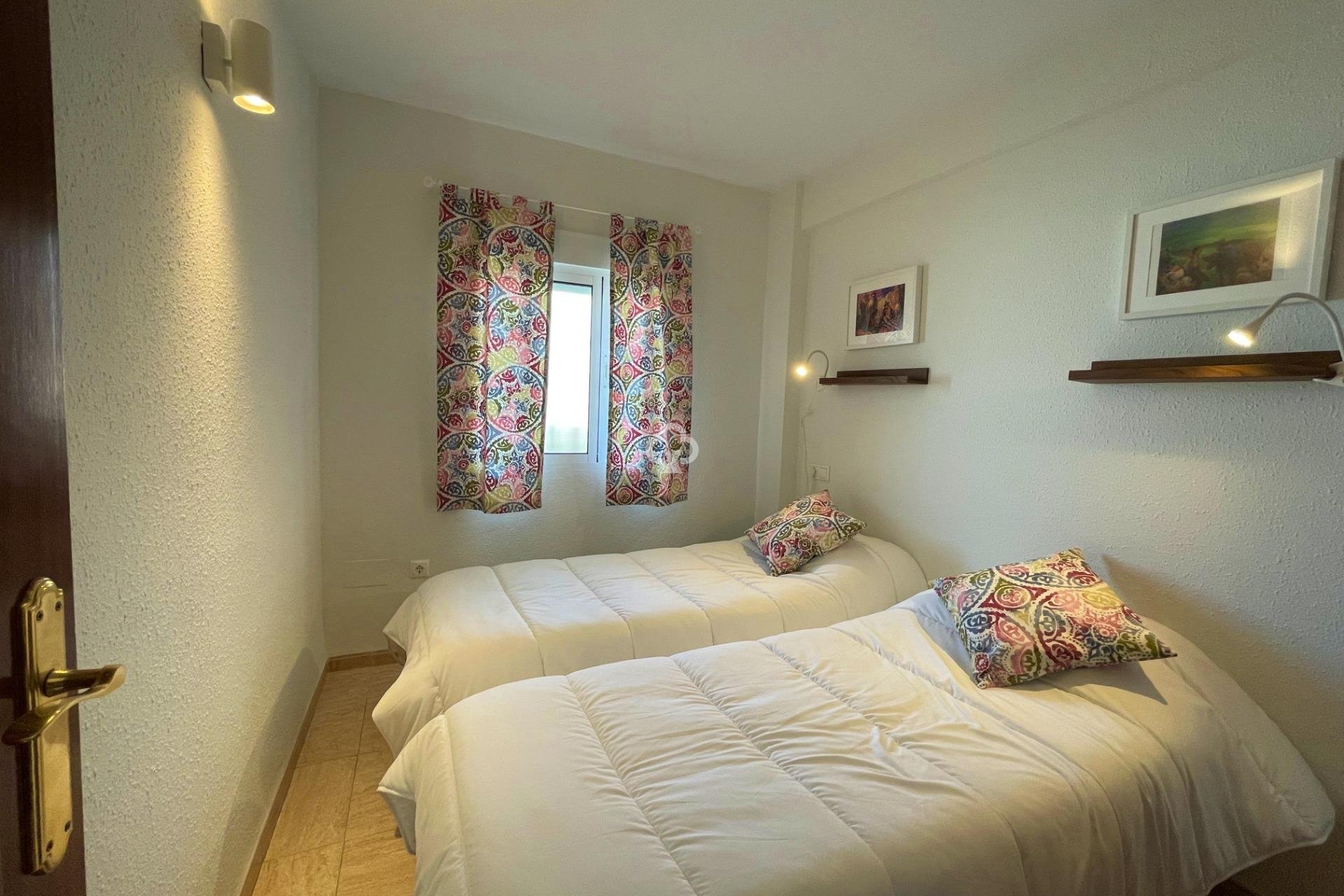 Resale - Apartament -
Fuengirola - 1ª Línea de playa