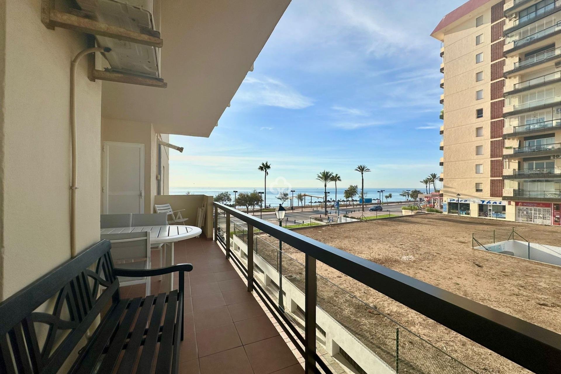 Resale - Apartament -
Fuengirola - 1ª Línea de playa