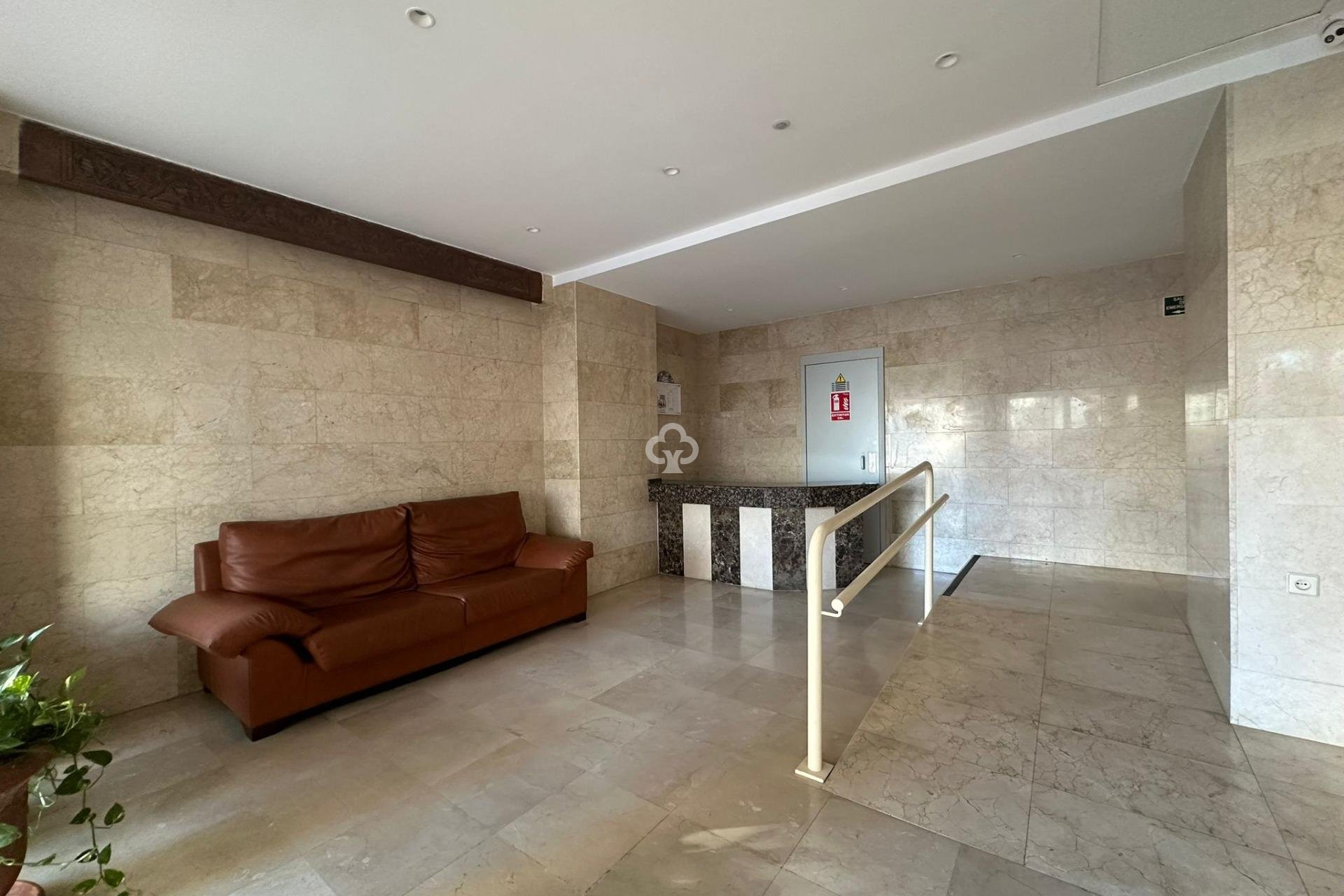 Resale - Apartament -
Fuengirola - 1ª Línea de playa