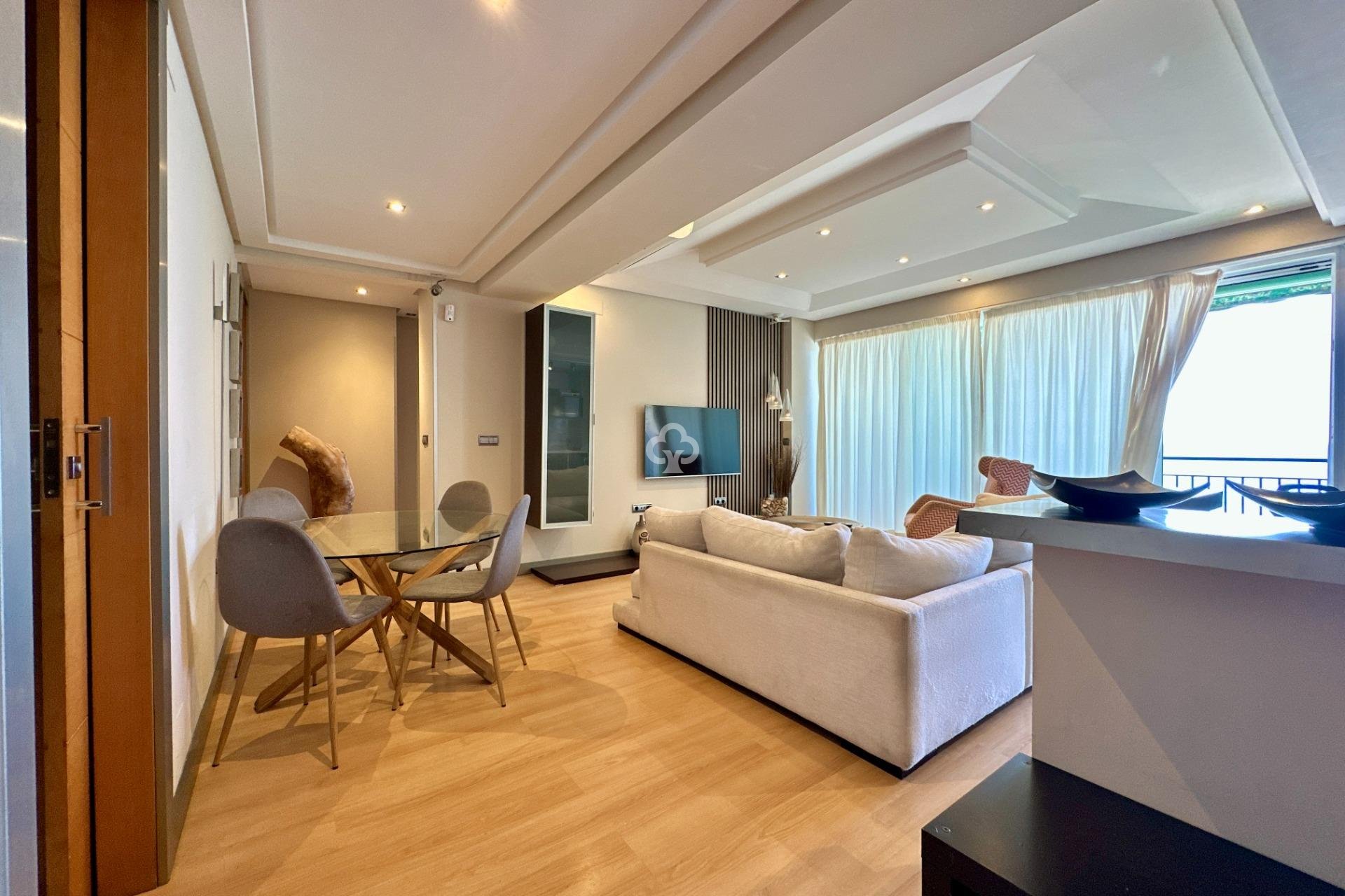 Resale - Apartament -
Fuengirola - Carvajal