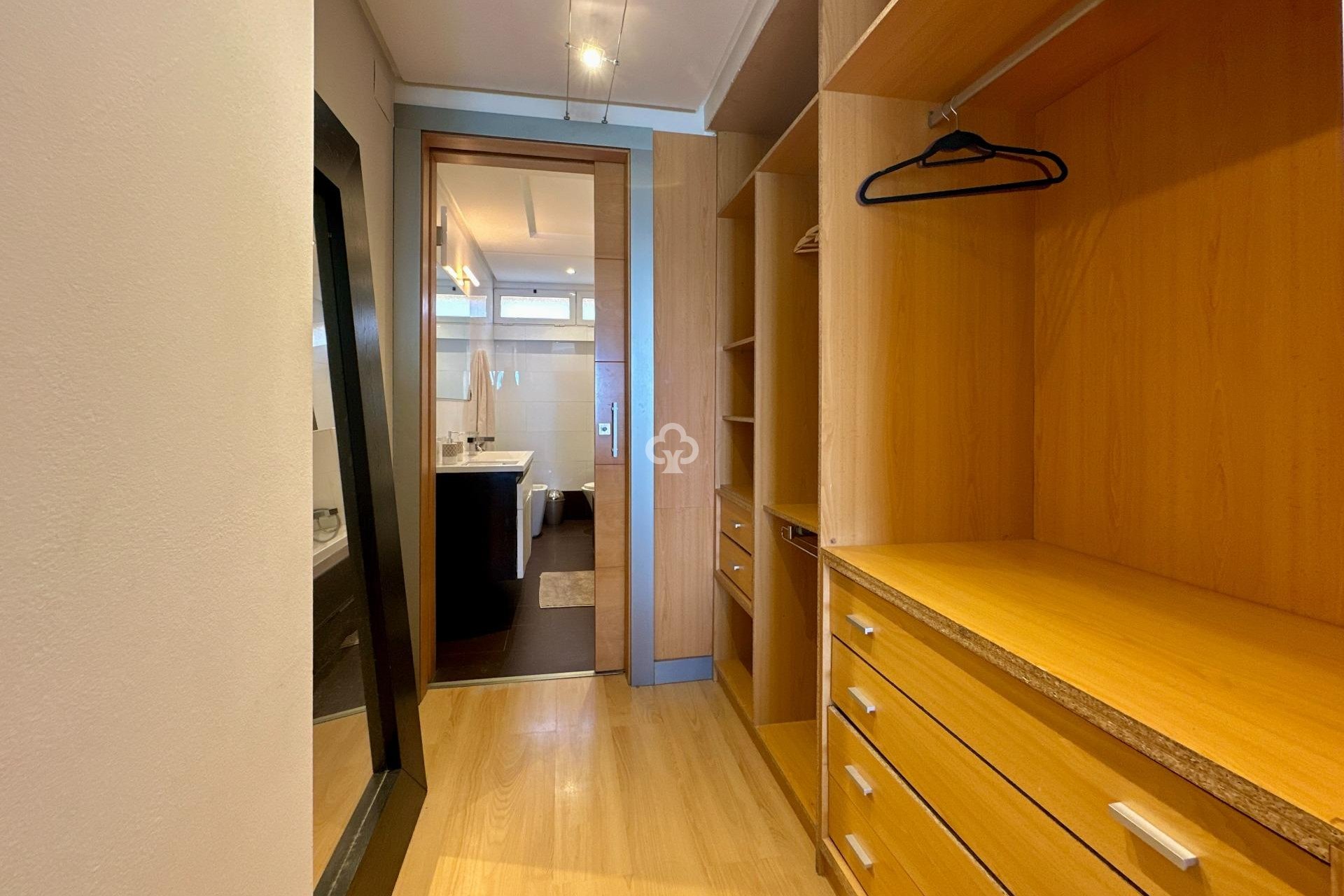 Resale - Apartament -
Fuengirola - Carvajal