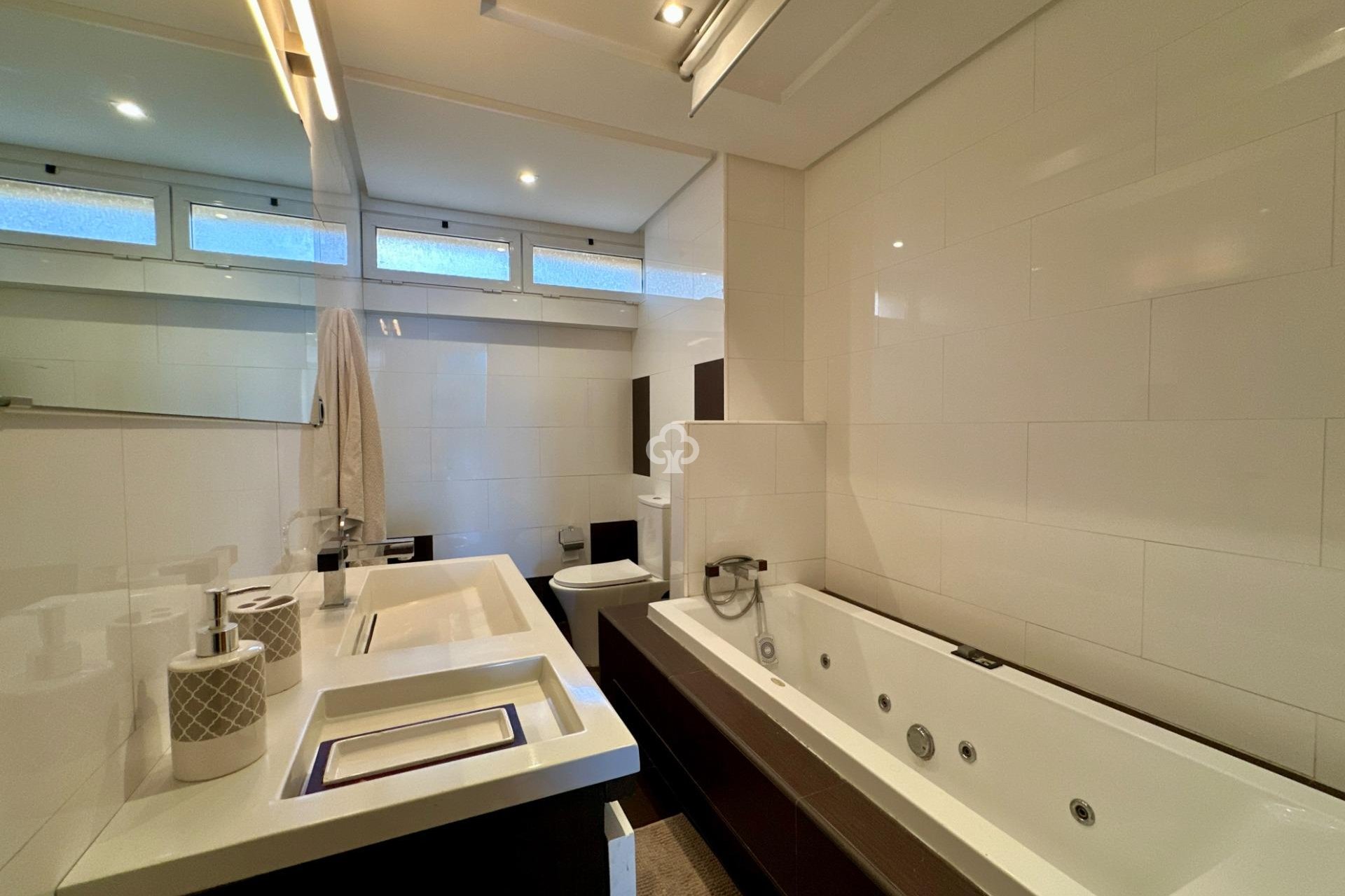Resale - Apartament -
Fuengirola - Carvajal