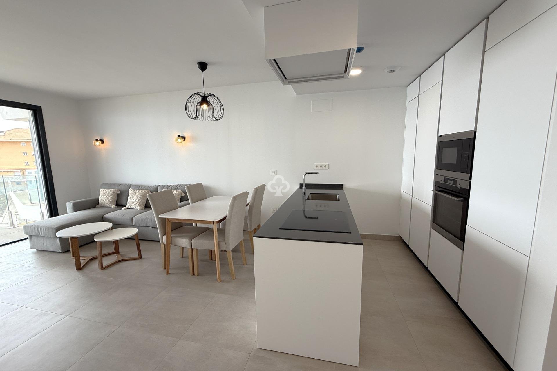 Resale - Apartament -
Fuengirola - Carvajal