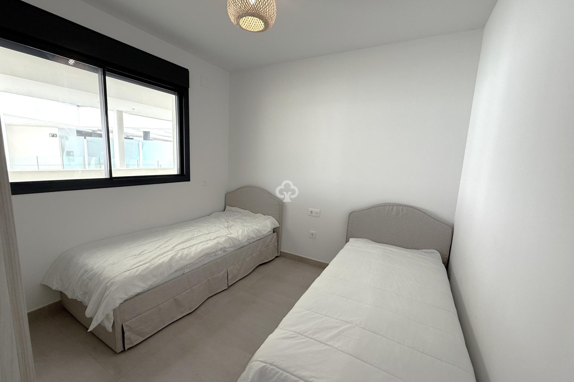 Resale - Apartament -
Fuengirola - Carvajal