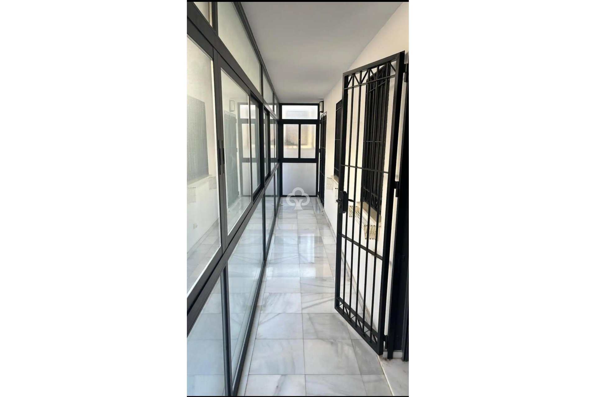 Resale - Apartament -
Fuengirola - Carvajal