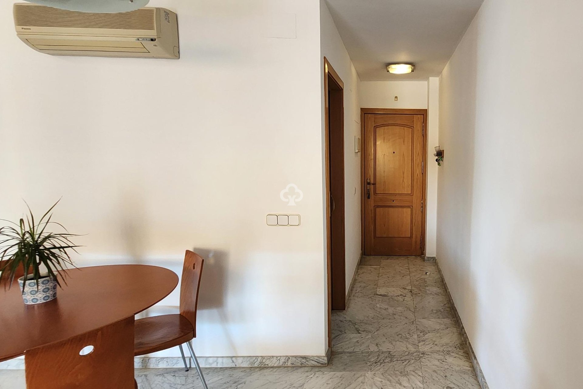 Resale - Apartament -
Fuengirola - Castillo de Sohail