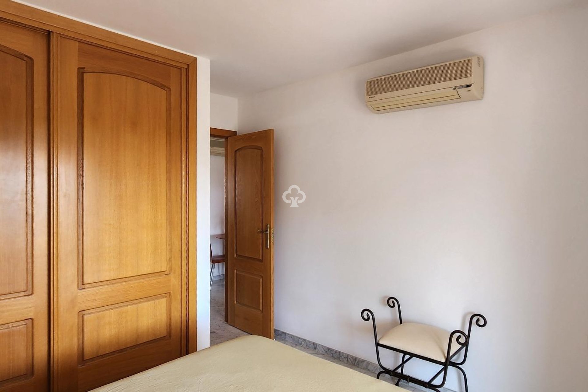 Resale - Apartament -
Fuengirola - Castillo de Sohail