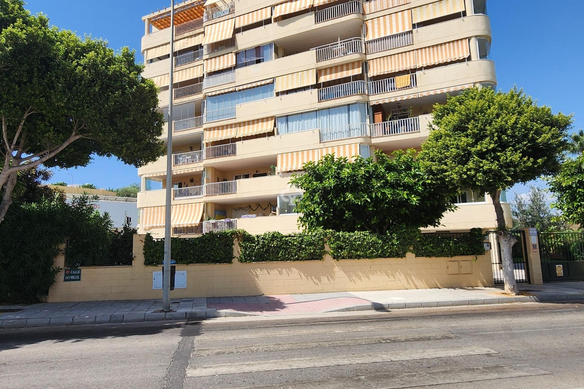 Resale - Apartament -
Fuengirola - Castillo de Sohail