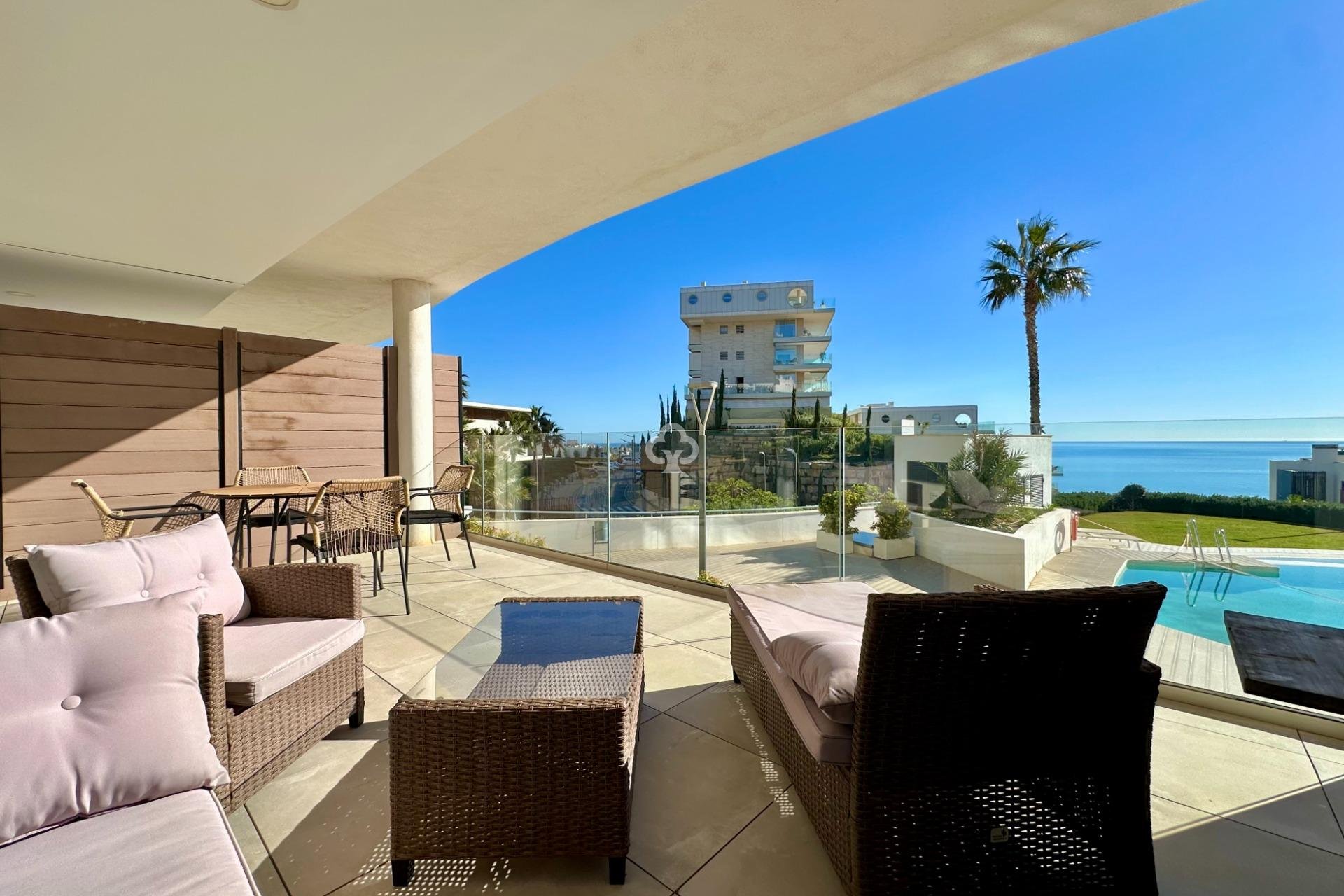 Resale - Apartament -
Fuengirola - El Higuerón