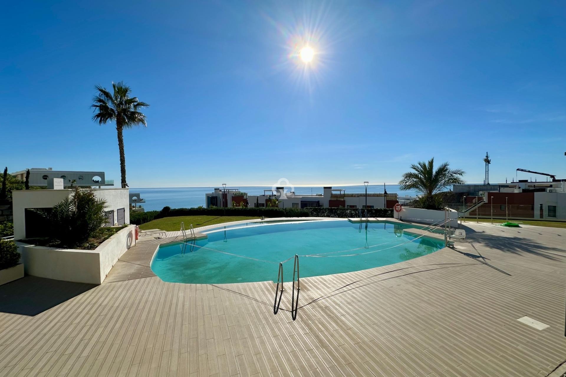 Resale - Apartament -
Fuengirola - El Higuerón