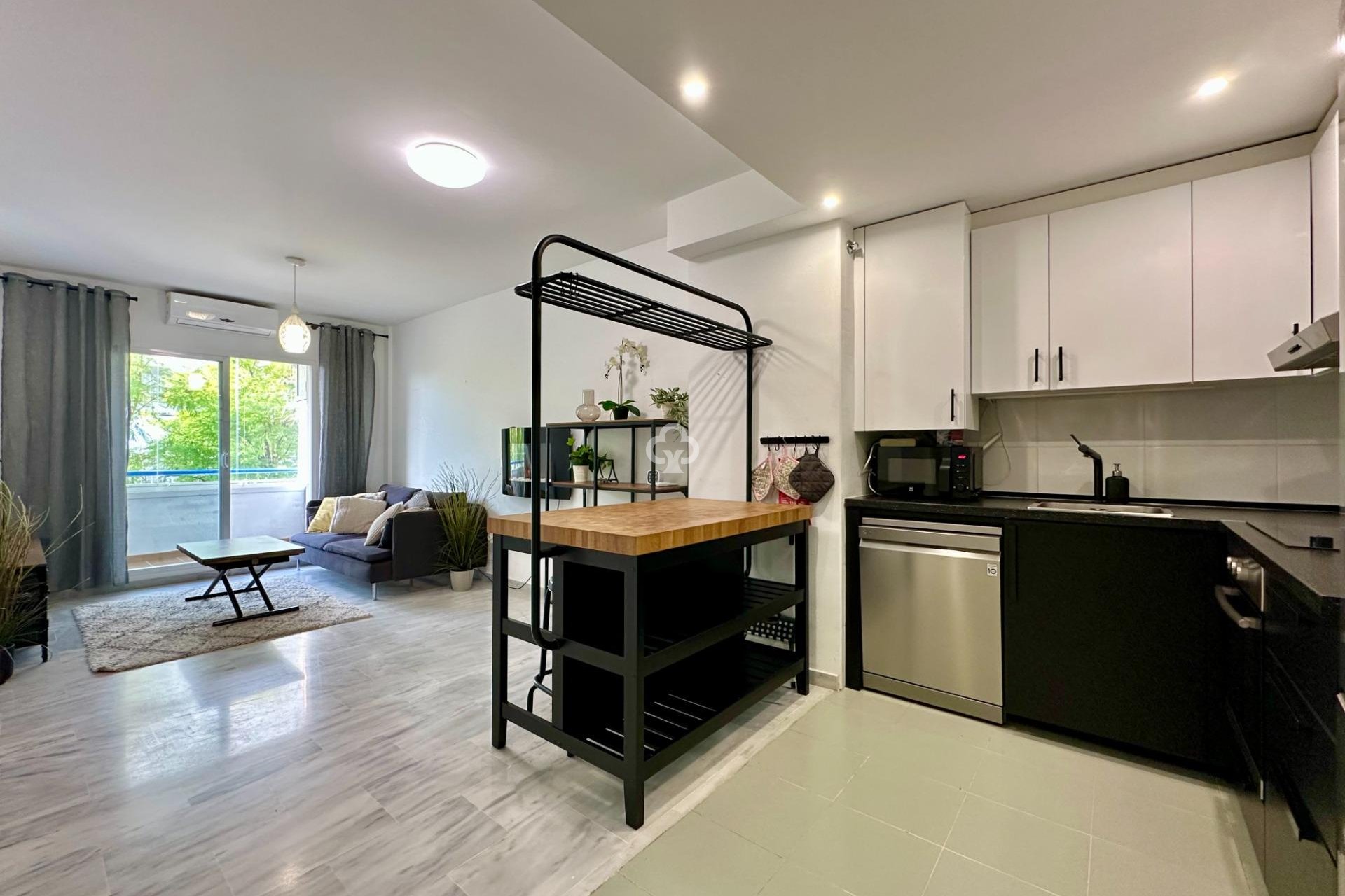 Resale - Apartament -
Fuengirola - Los Pacos