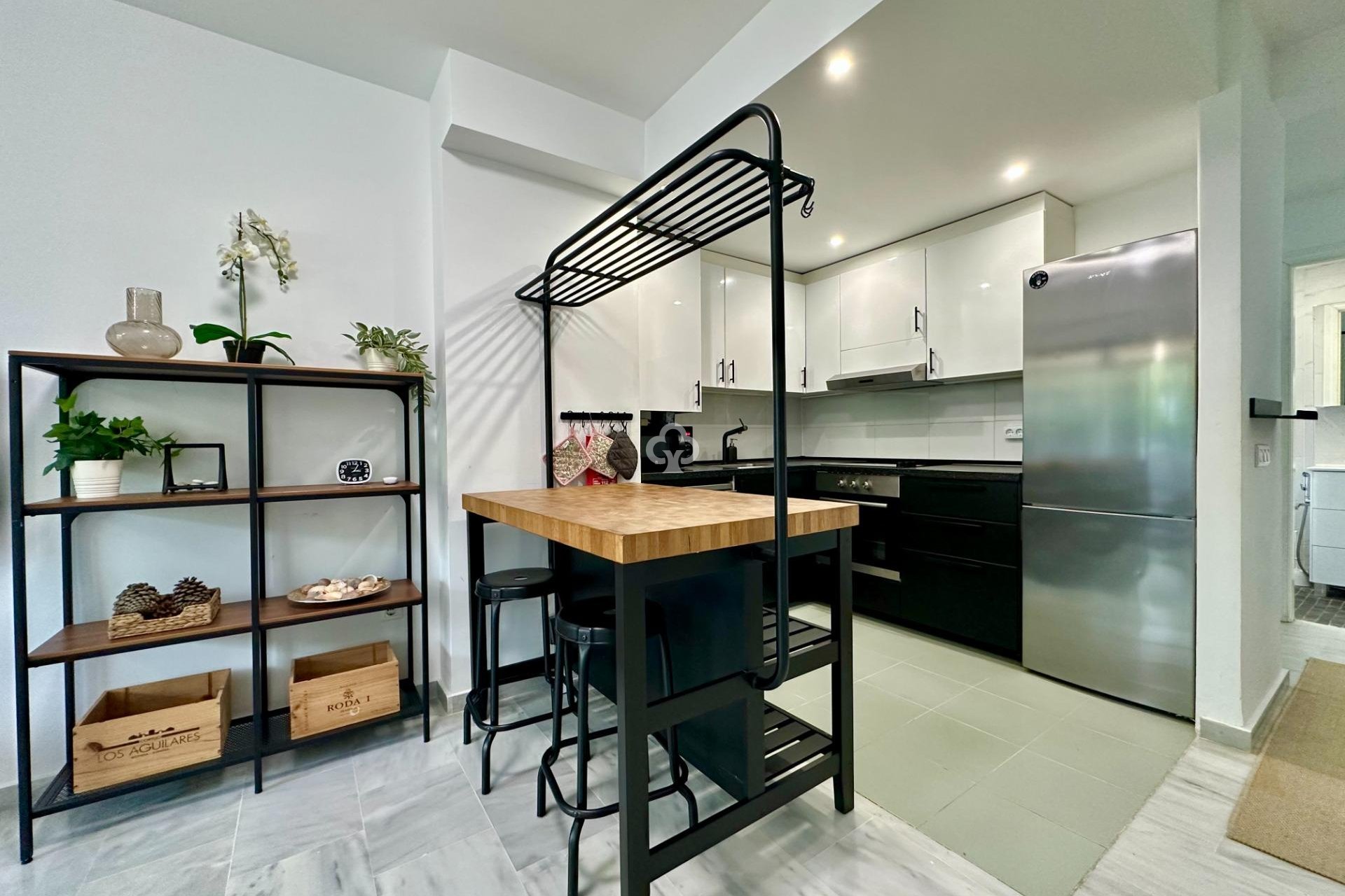 Resale - Apartament -
Fuengirola - Los Pacos