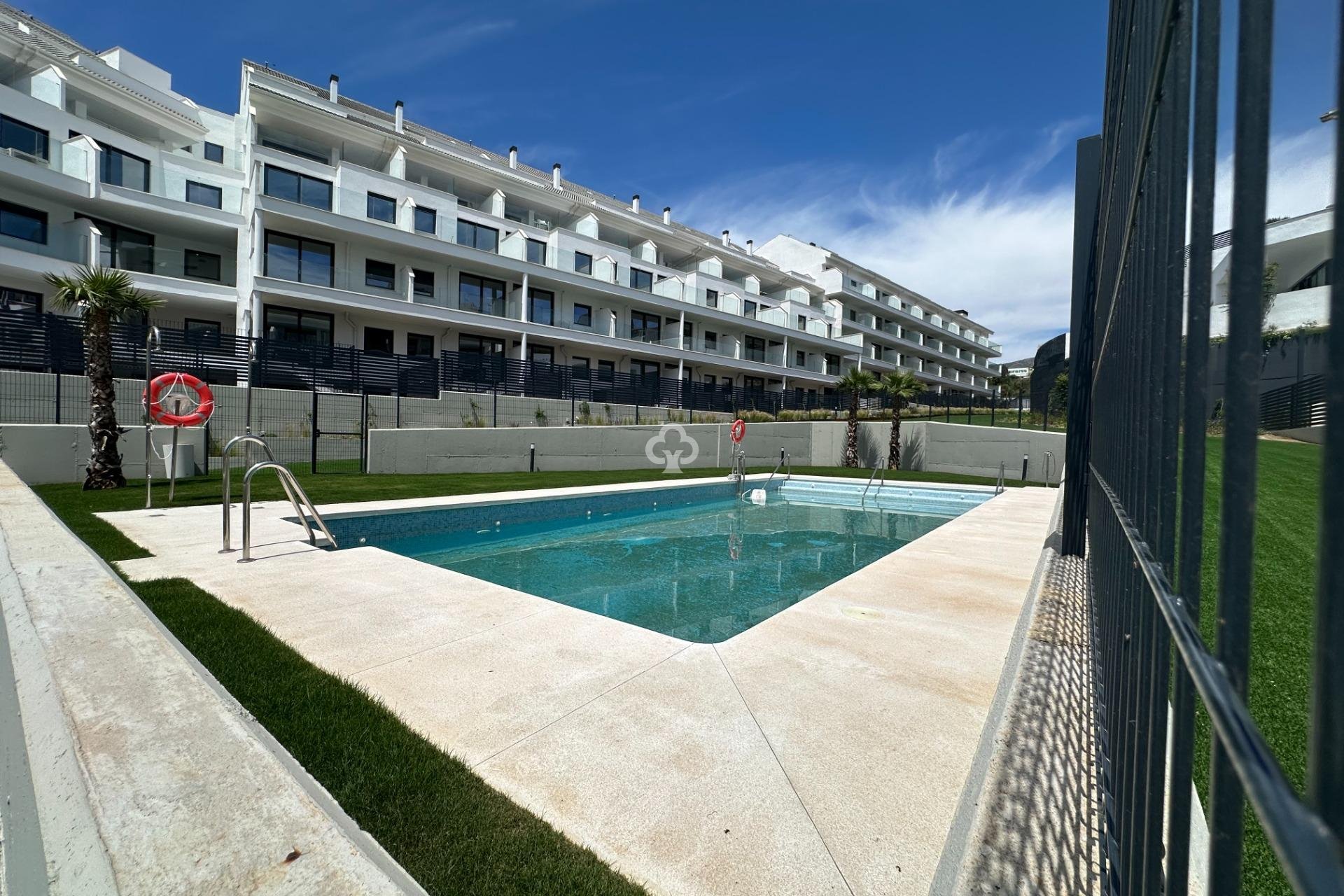 Resale - Apartament -
Fuengirola - Torreblanca del Sol