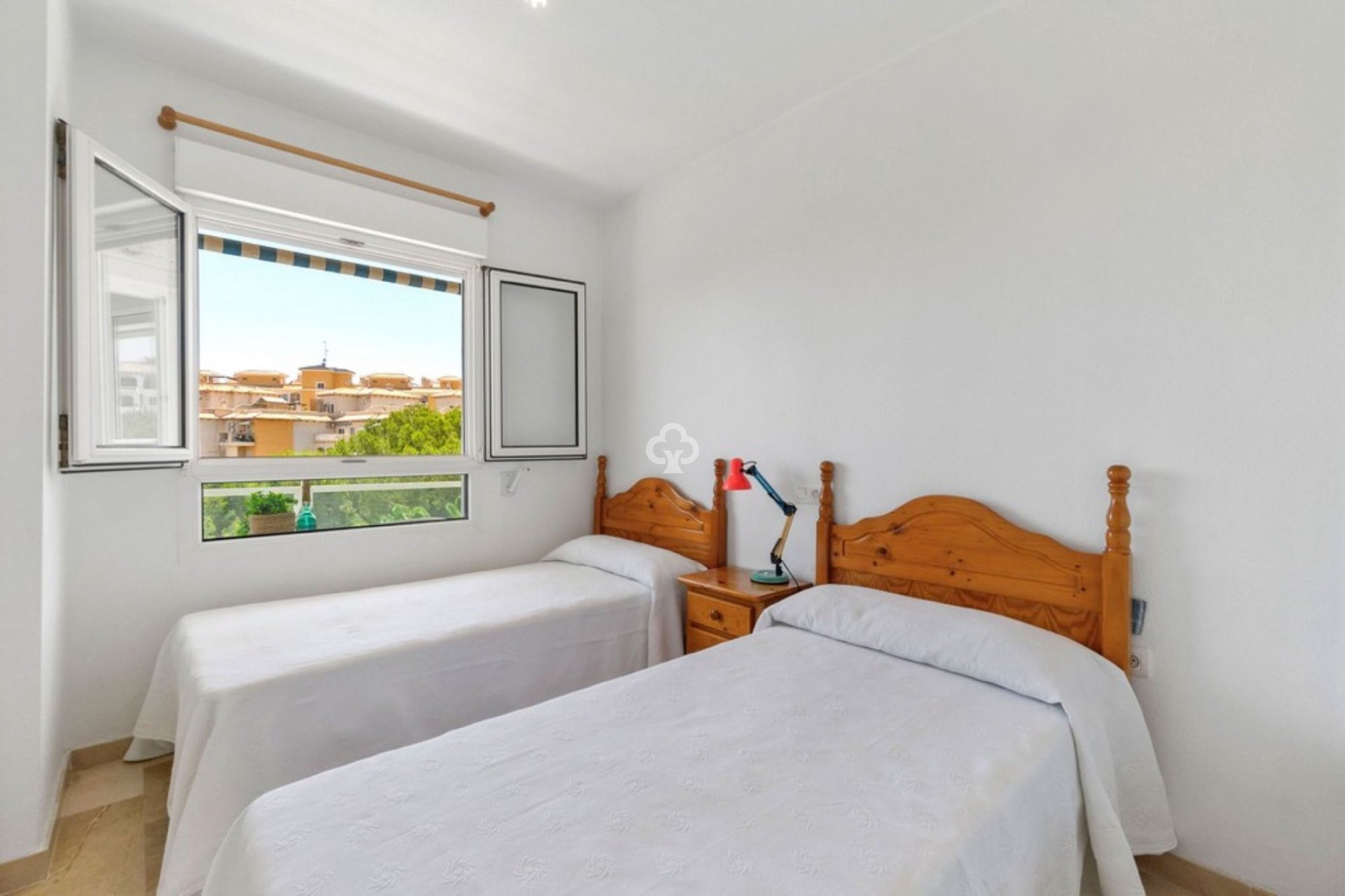 Resale - Apartament -
Orihuela Costa - Dehesa de campoamor