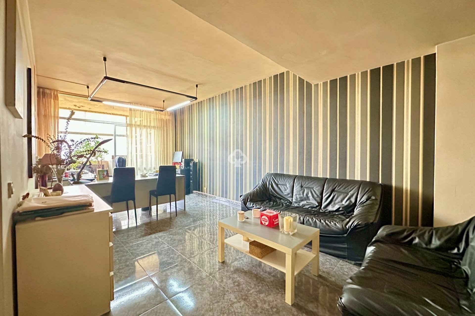 Resale - Apartament -
Torremolinos - Centro