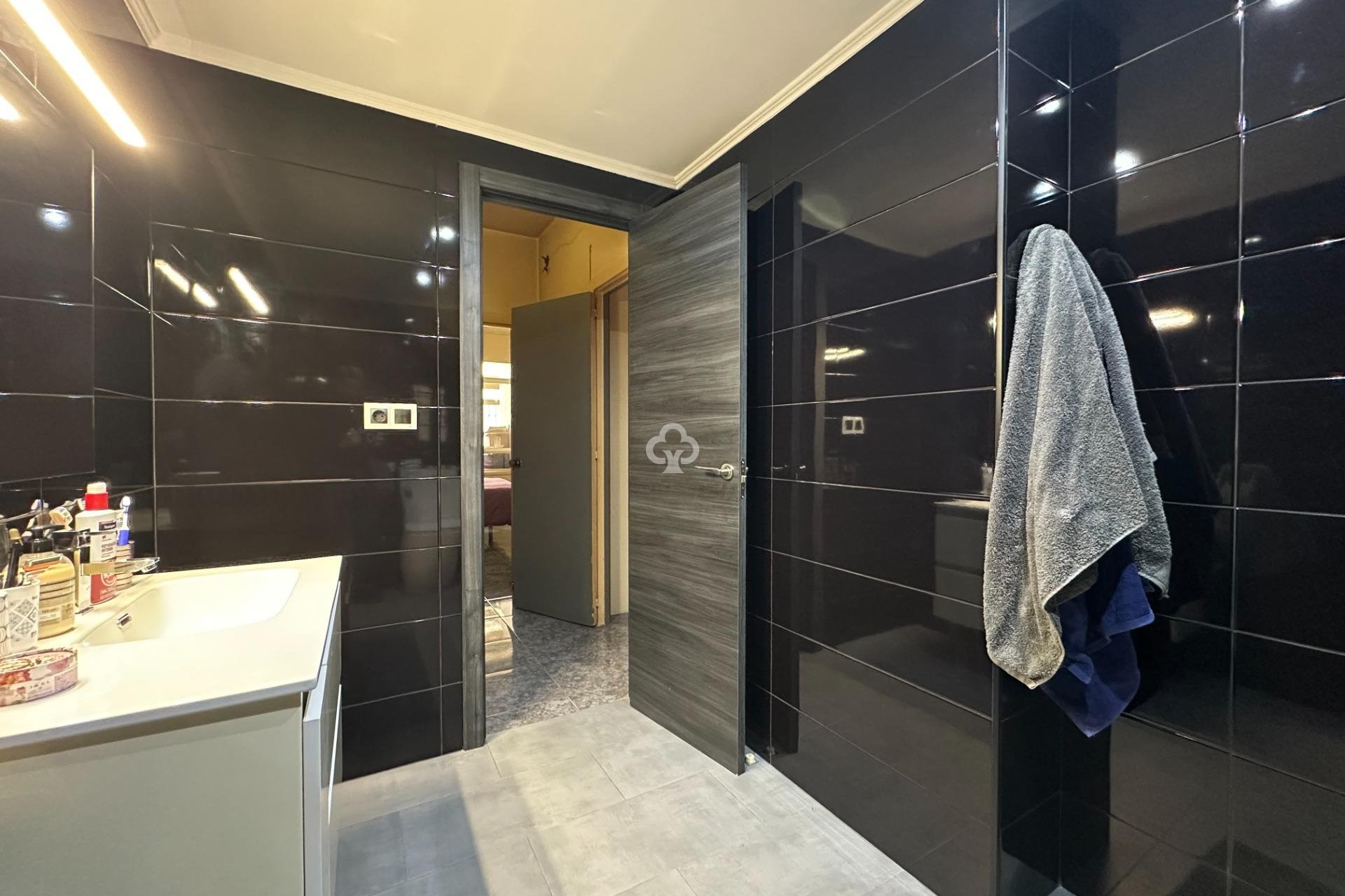 Resale - Apartament -
Torremolinos - Centro