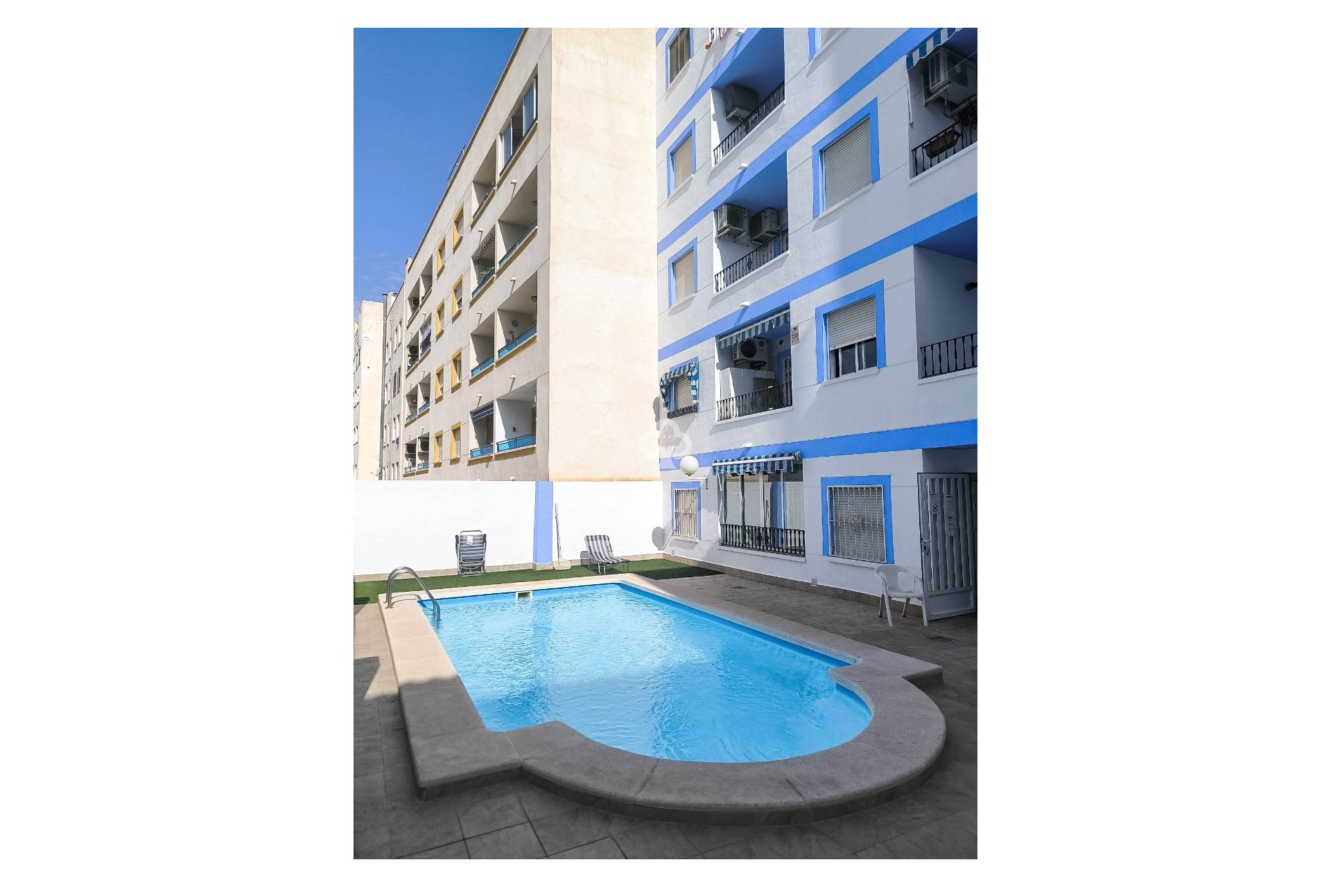 Resale - Apartament -
Torrevieja - El Acequión - Los Náufragos