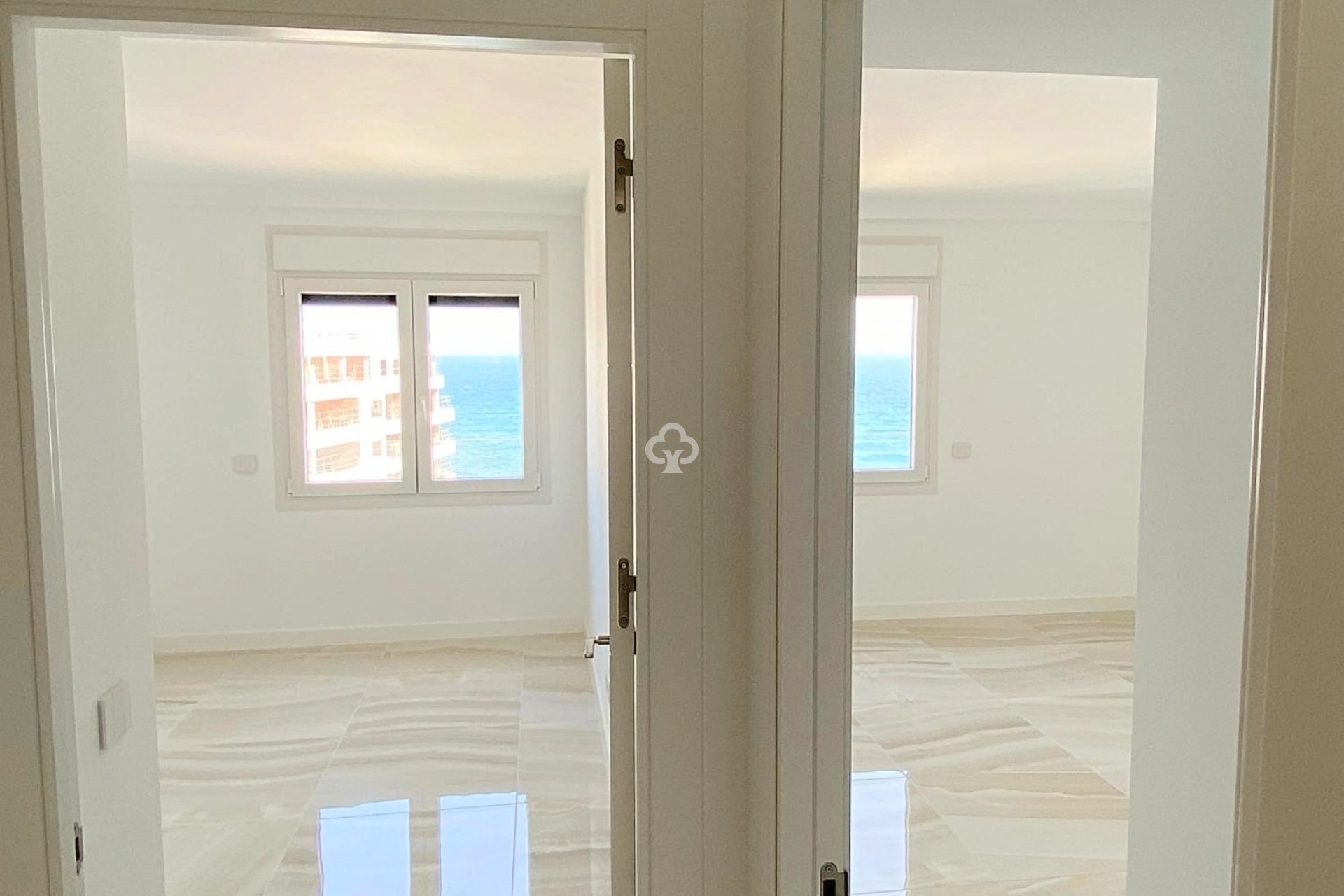 Resale - Apartment / flat -
Orihuela Costa - Punta Prima