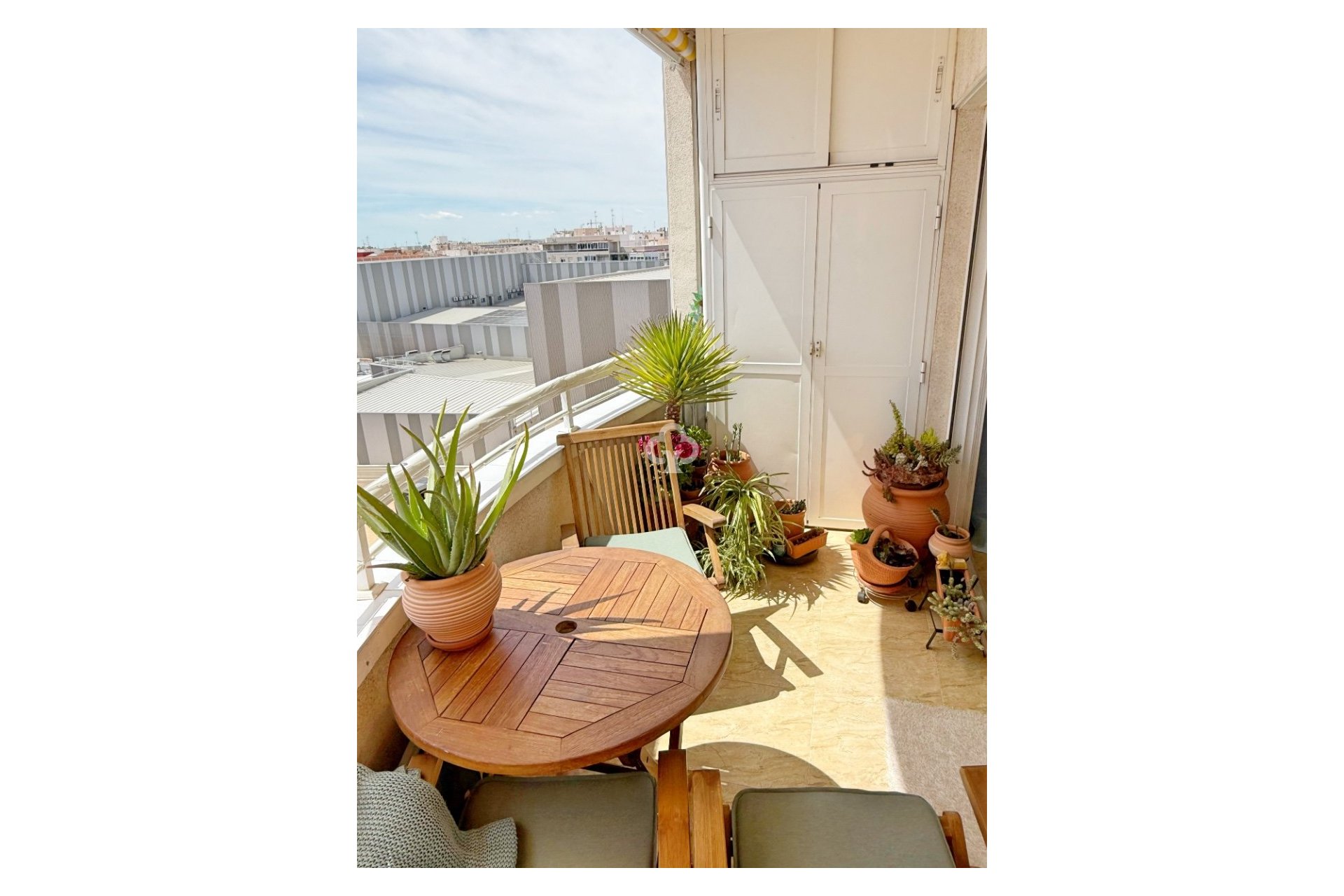 Resale - Apartment / flat -
Torrevieja - Centro