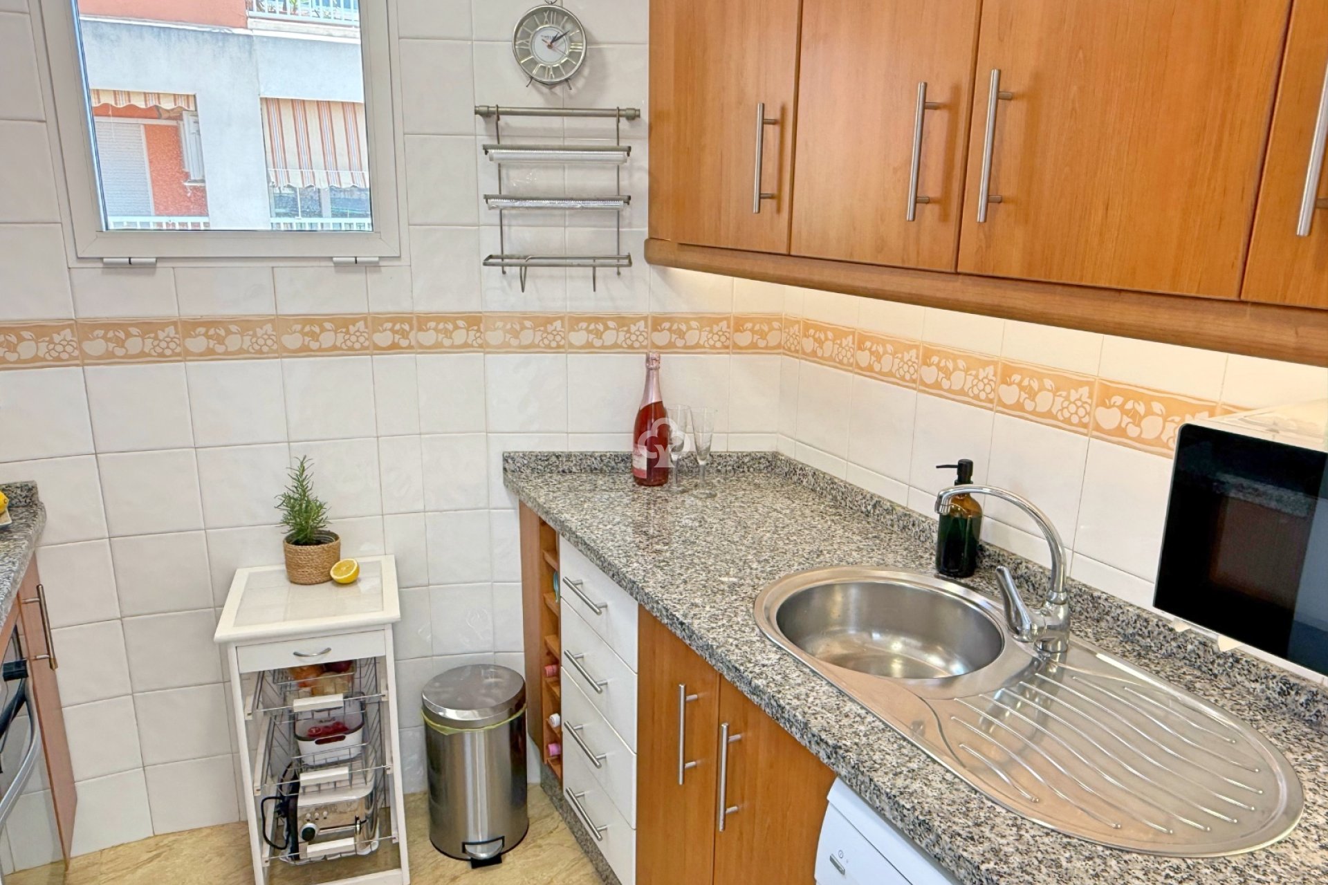 Resale - Apartment / flat -
Torrevieja - Centro