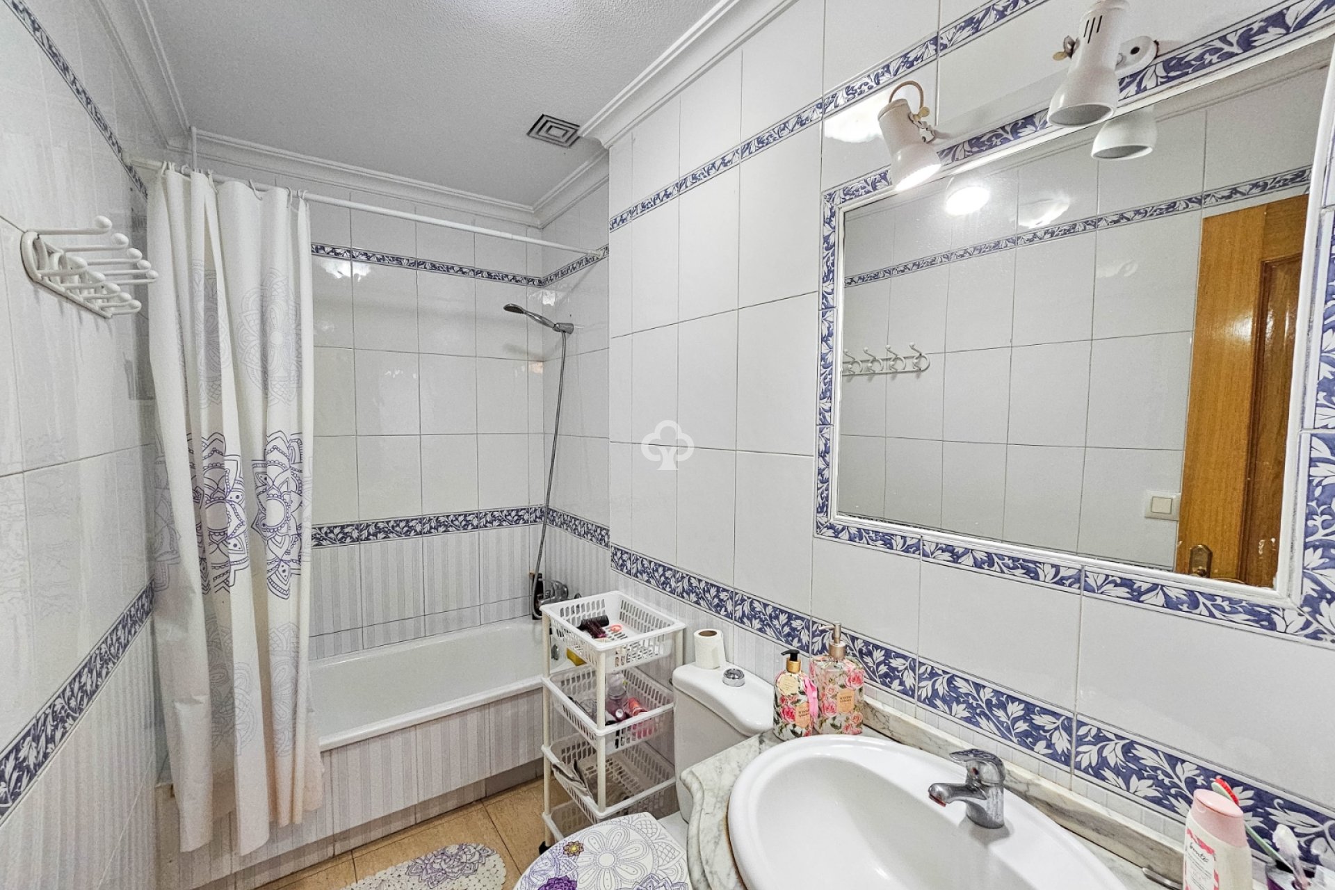 Resale - Apartment / flat -
Torrevieja - Centro