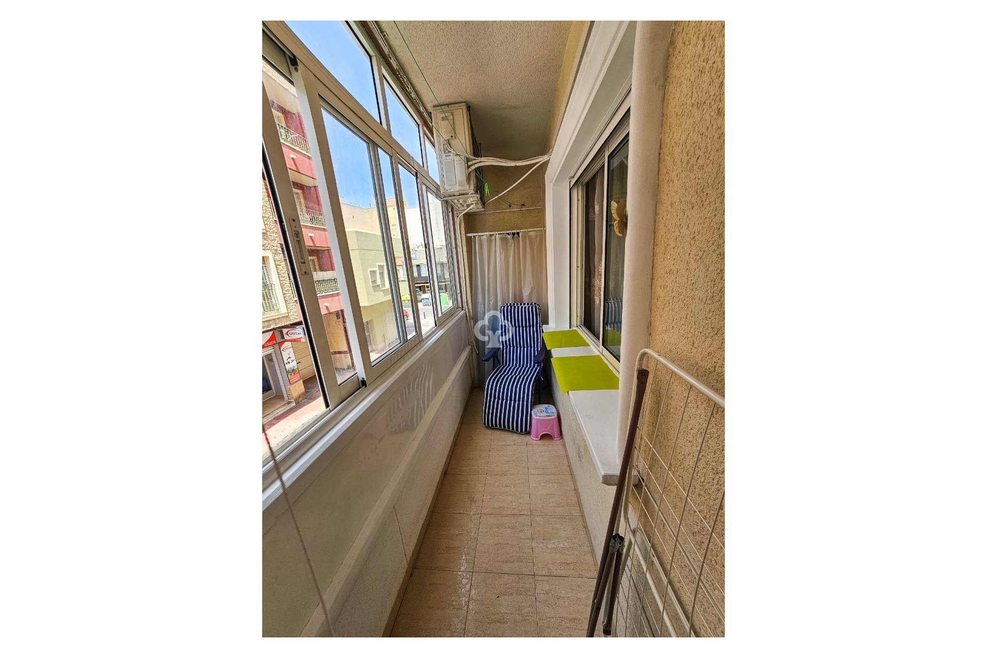 Resale - Apartment / flat -
Torrevieja - Centro