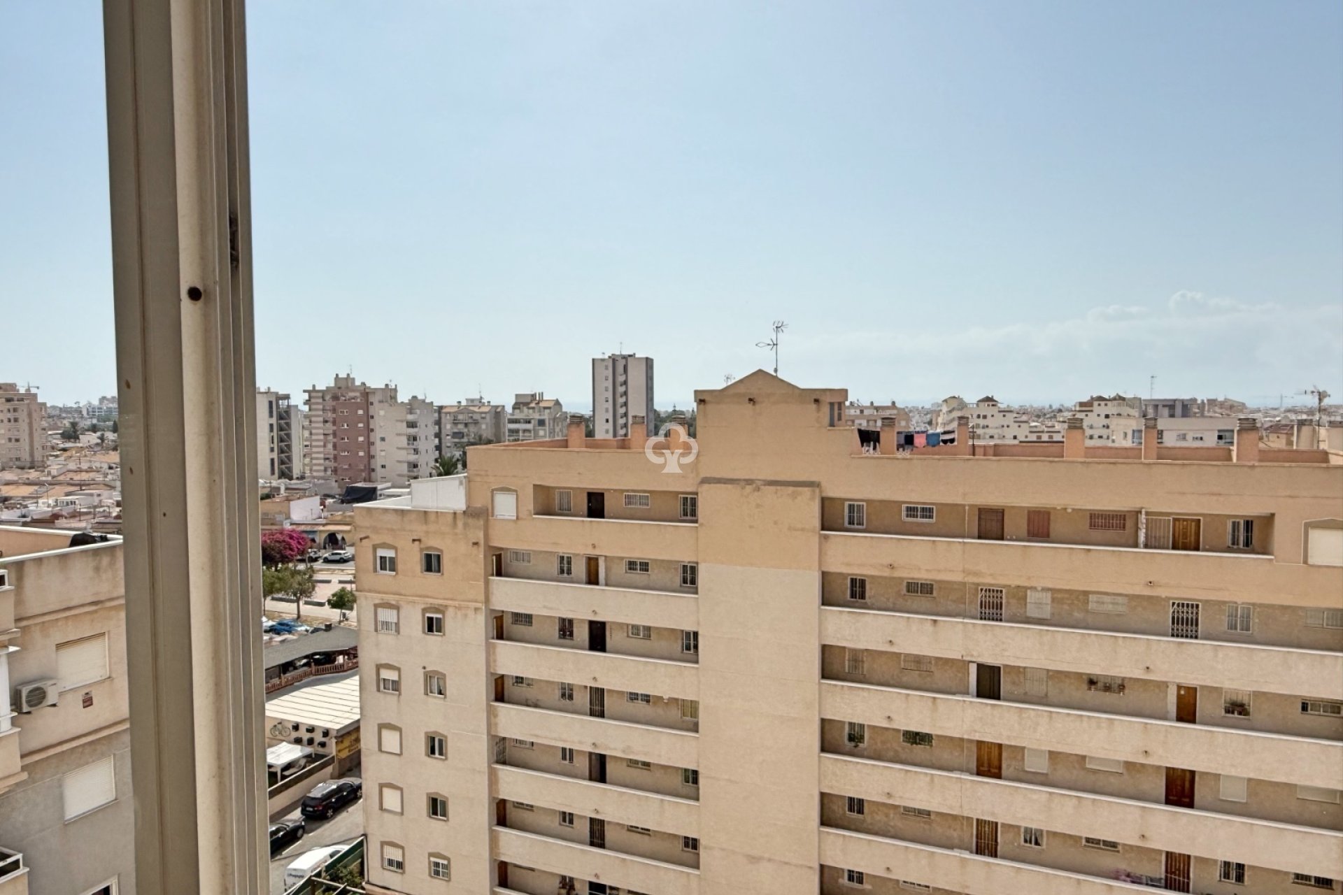 Resale - Apartment / flat -
Torrevieja - Centro