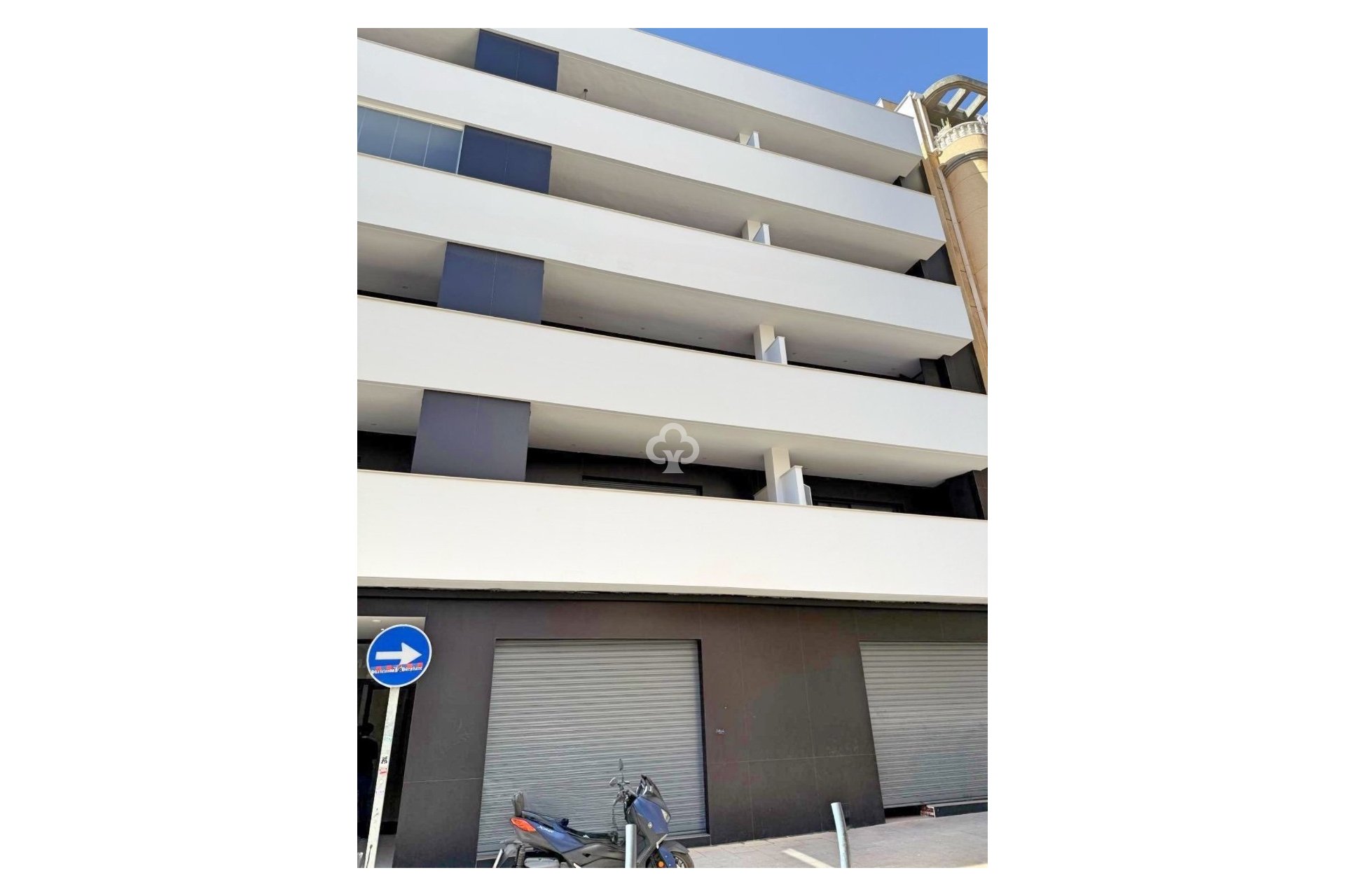 Resale - Apartment / flat -
Torrevieja - Centro