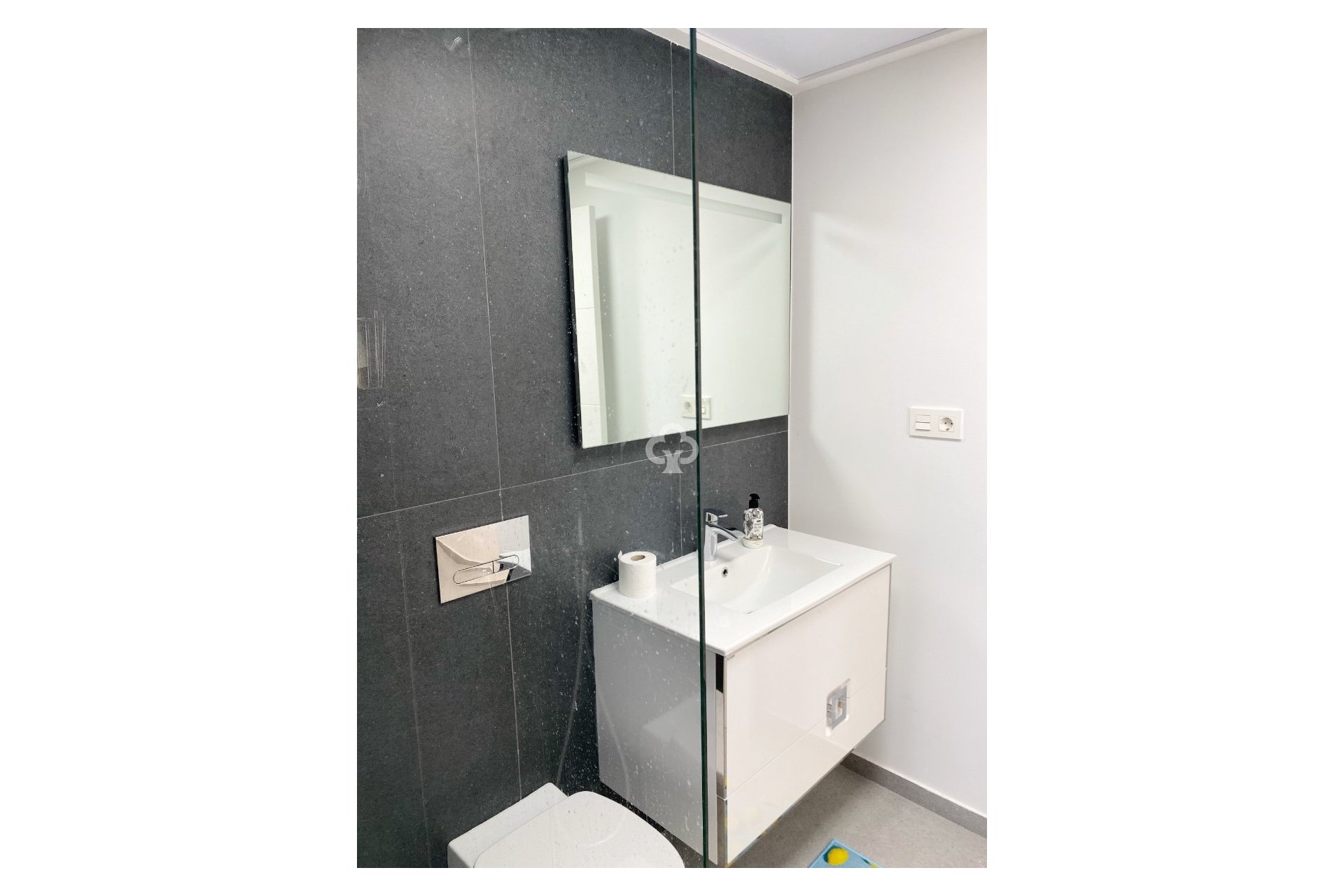 Resale - Apartment / flat -
Torrevieja - Nueva Torrevieja - Aguas Nuevas