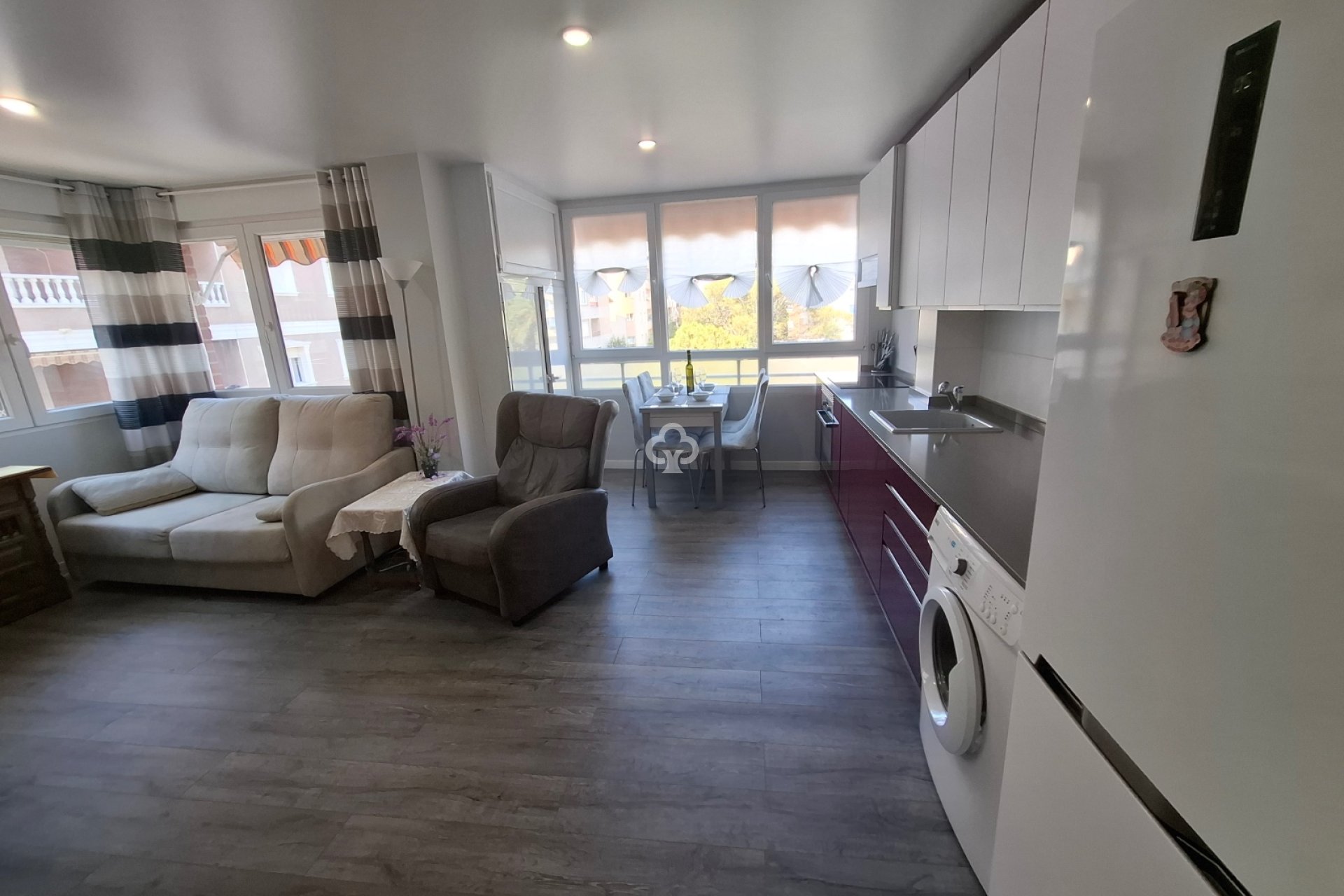 Resale - Apartment / flat -
Torrevieja - Playa del Cura