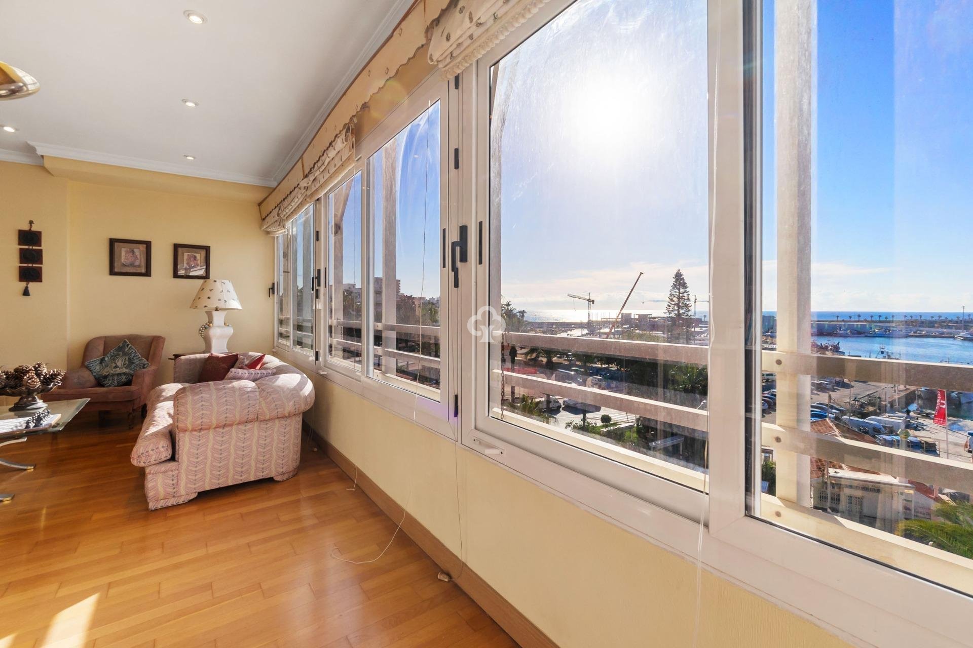 Resale - Apartment -
Torrevieja - Centro - Muelle Pesquero