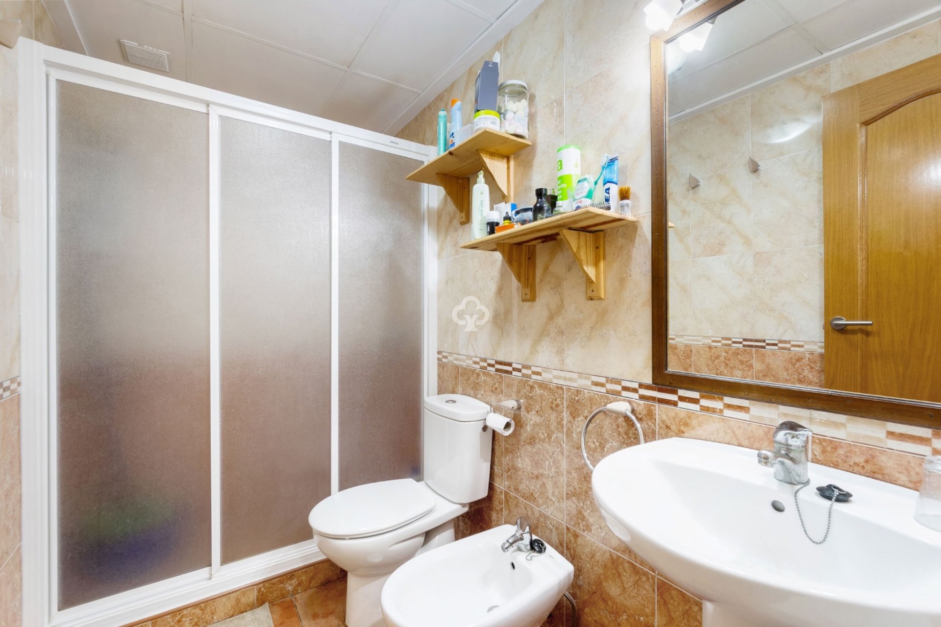 Resale - Bungalow -
Mil Palmeras