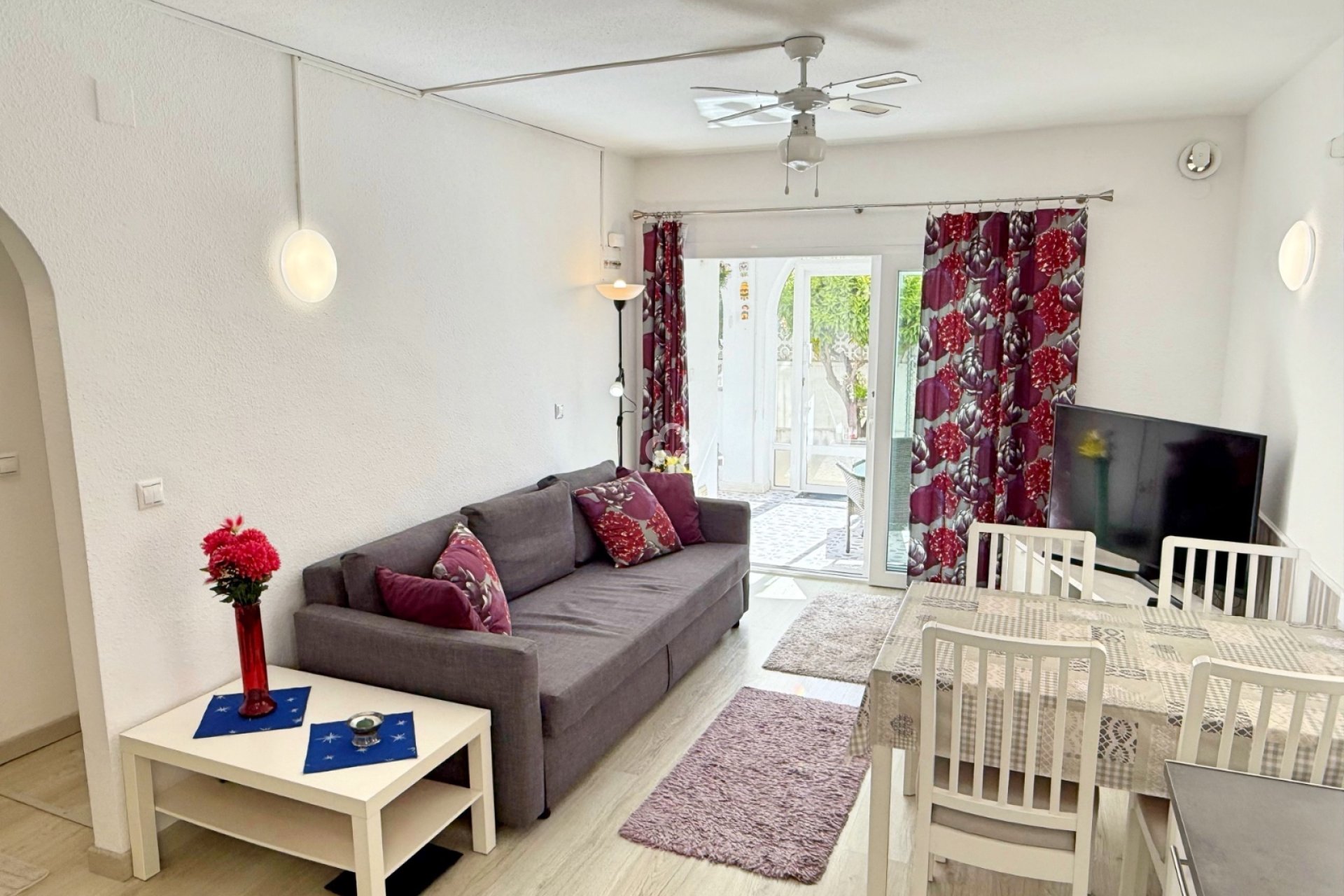 Resale - Bungalow -
Torrevieja - Los balcones