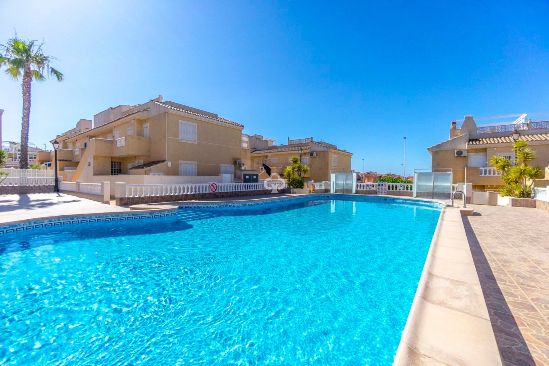 Resale - Bungalow -
Torrevieja - Nueva Torrevieja - Aguas Nuevas