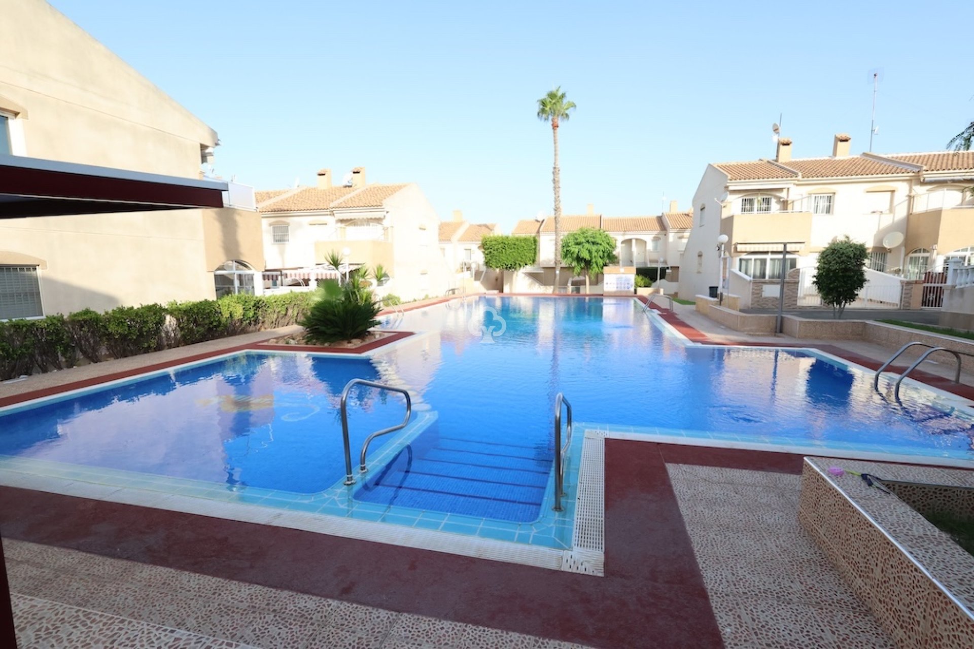 Resale - Bungalow -
Torrevieja