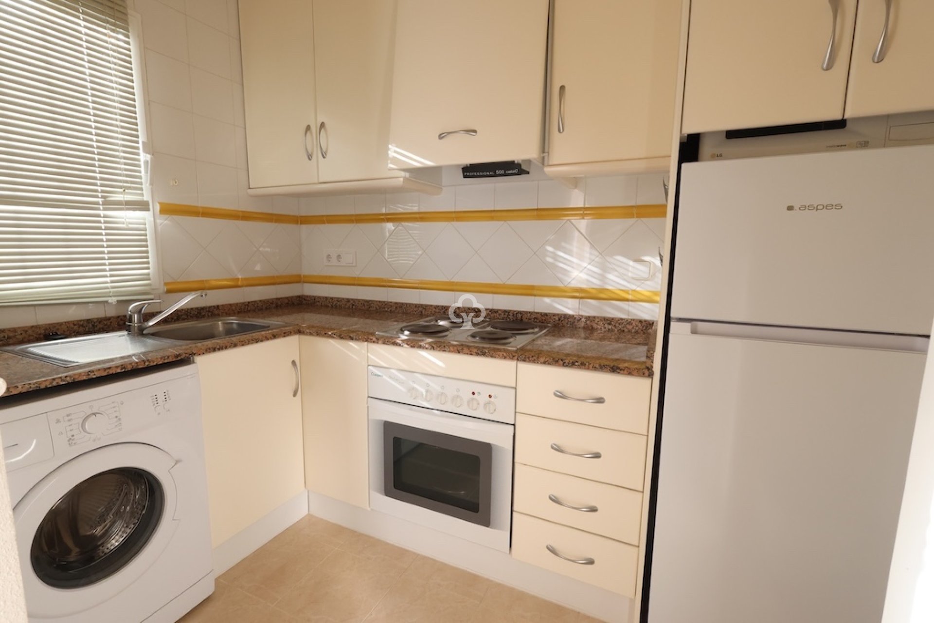 Resale - Bungalow -
Torrevieja