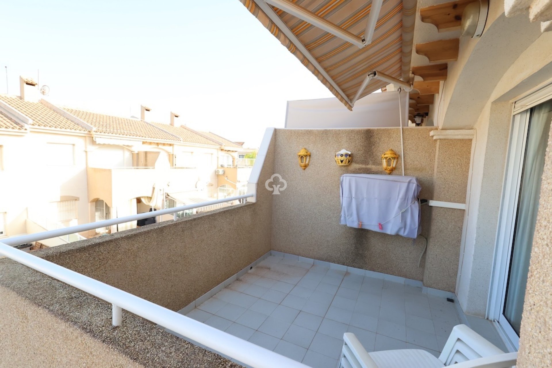 Resale - Bungalow -
Torrevieja