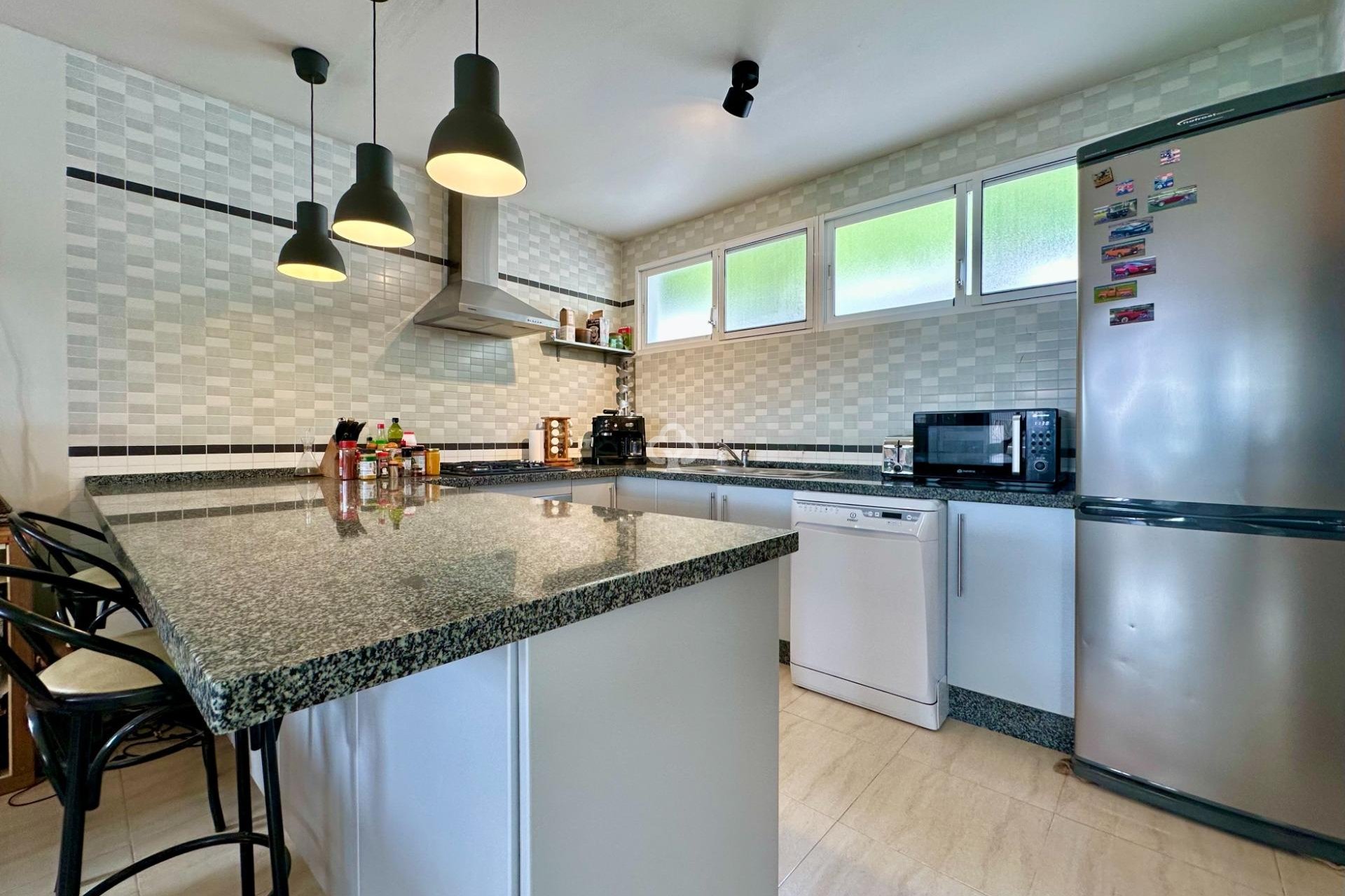 Resale - Casa -
Fuengirola - Los Pacos