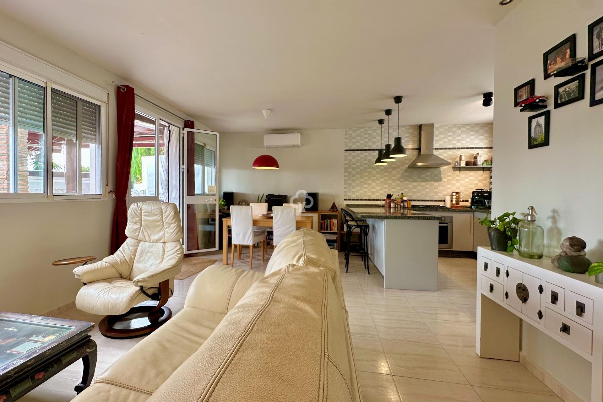 Resale - Casa -
Fuengirola - Los Pacos