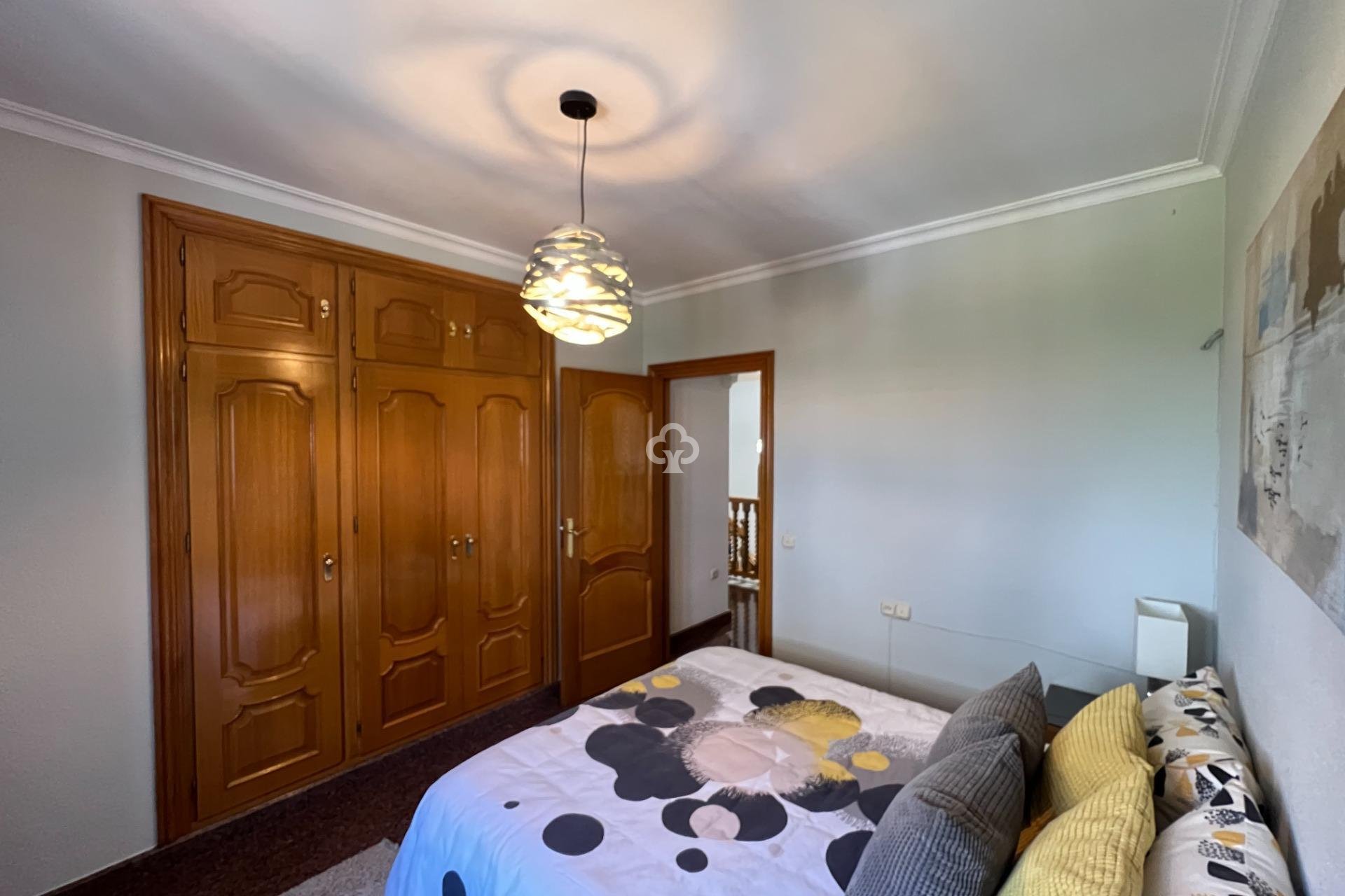 Resale - Chalet -
Fuengirola - Centro