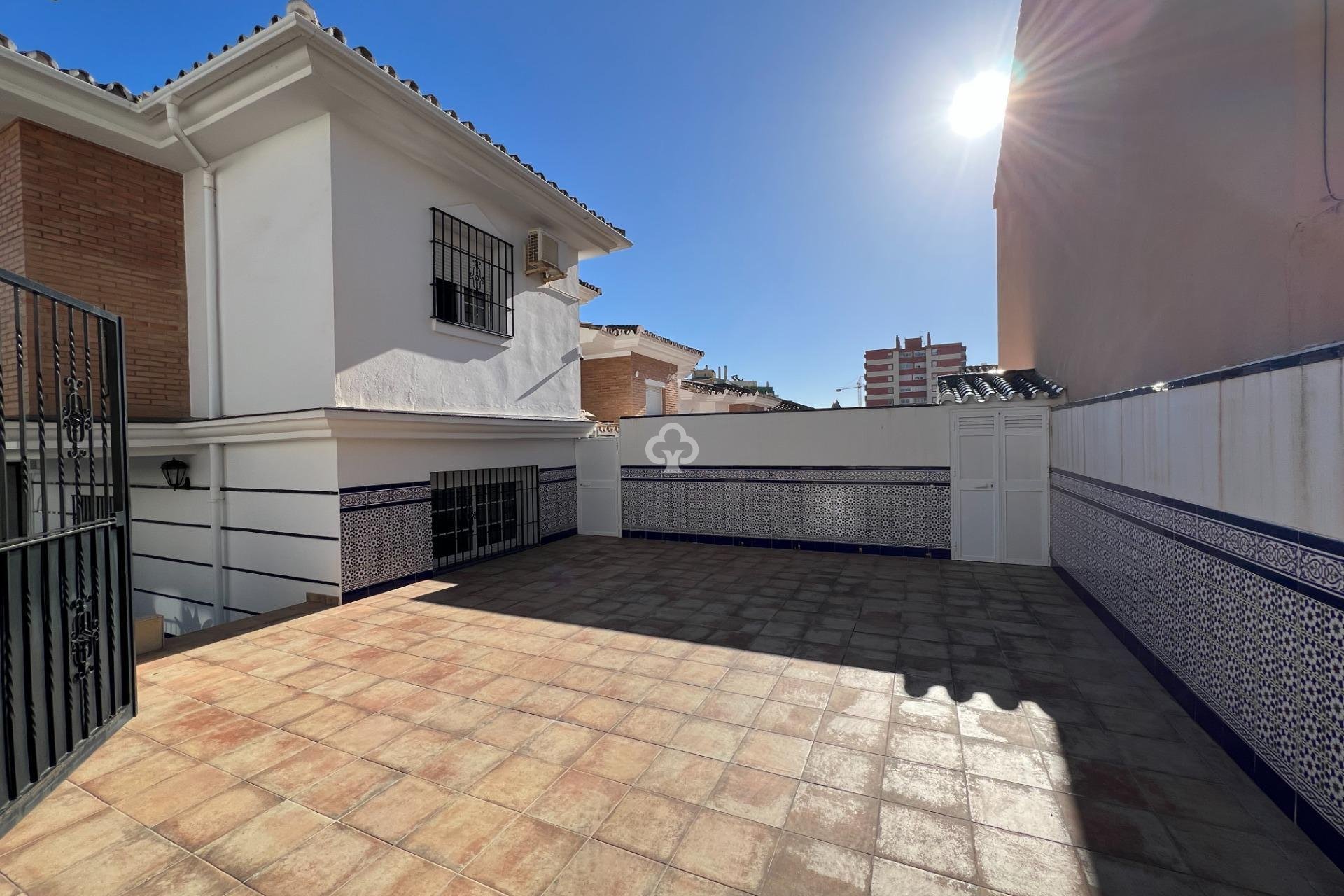 Resale - Chalet -
Fuengirola - Centro